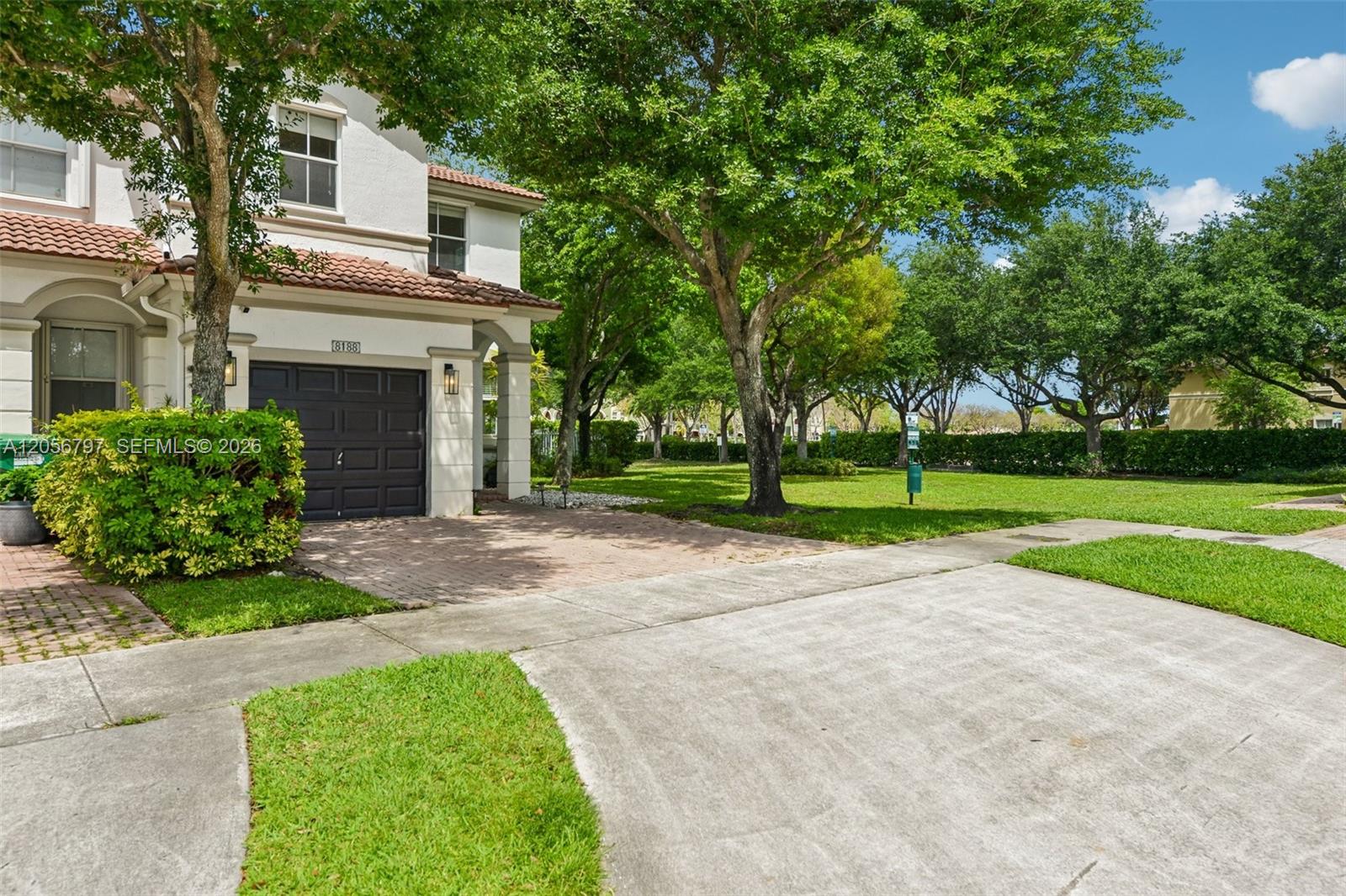 8188 NW 108th Pl — Photo 2
