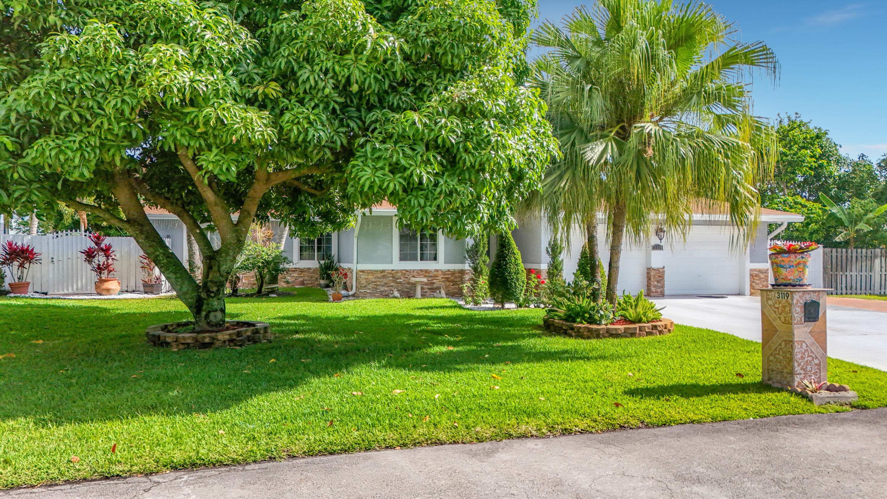 3119 Indian Trail, Lake Worth FL 33462