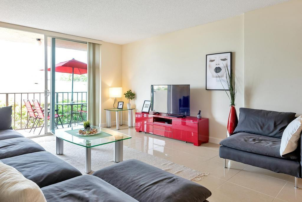 1009 N Ocean Boulevard # 409 — Photo 2