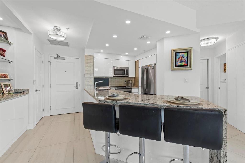 347 N New River Drive E # 310 — Photo 5