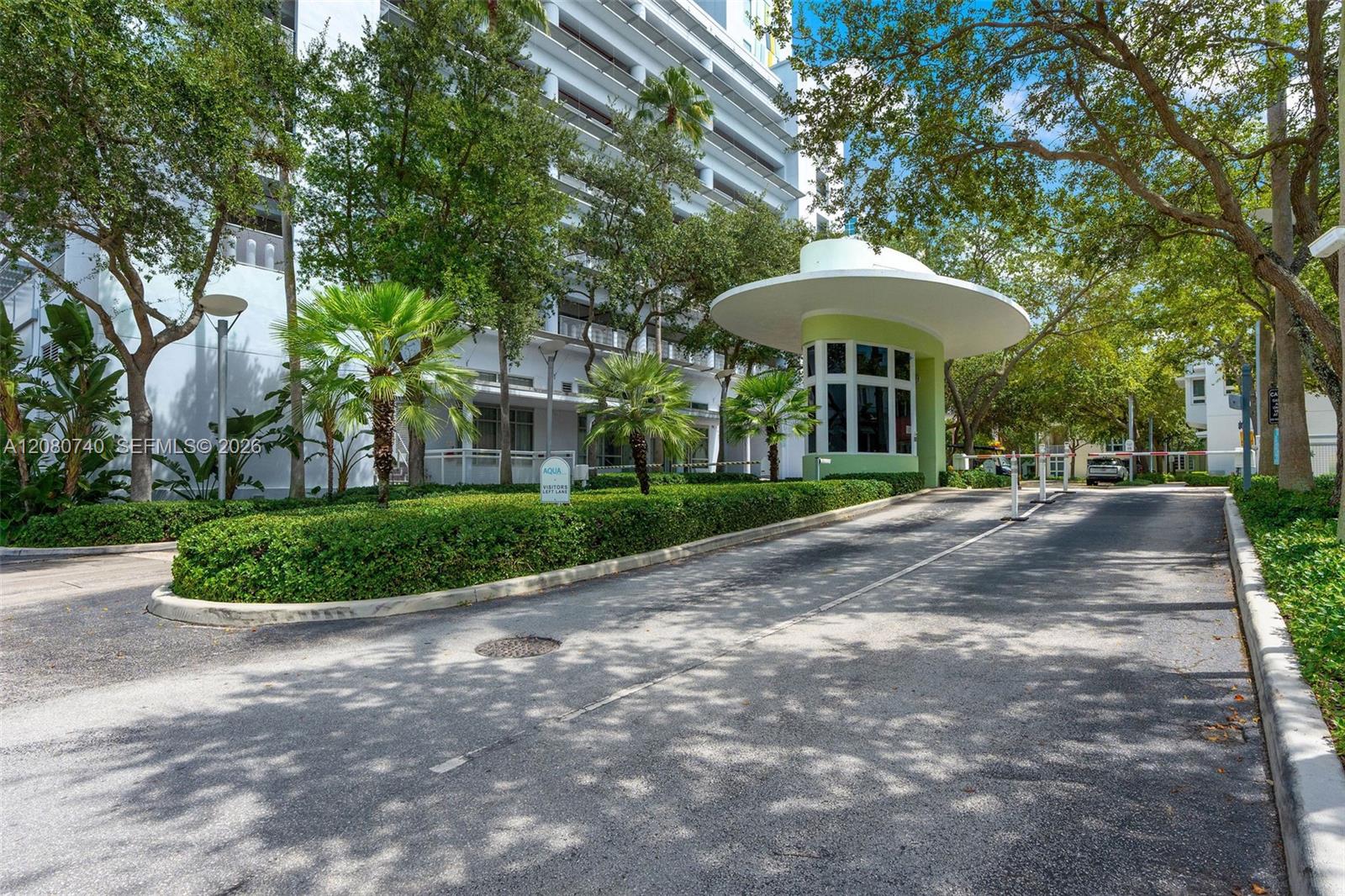 6103 Aqua Ave # 702 — Photo 2