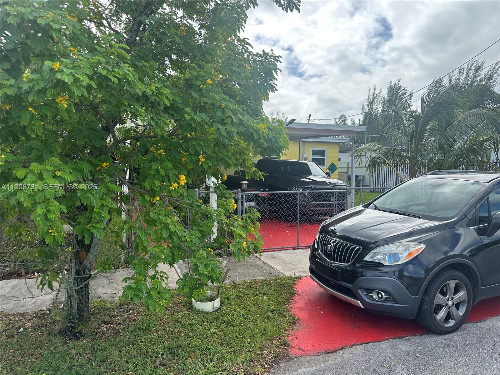 15151 Railroad Dr, Miami Gardens FL 33054