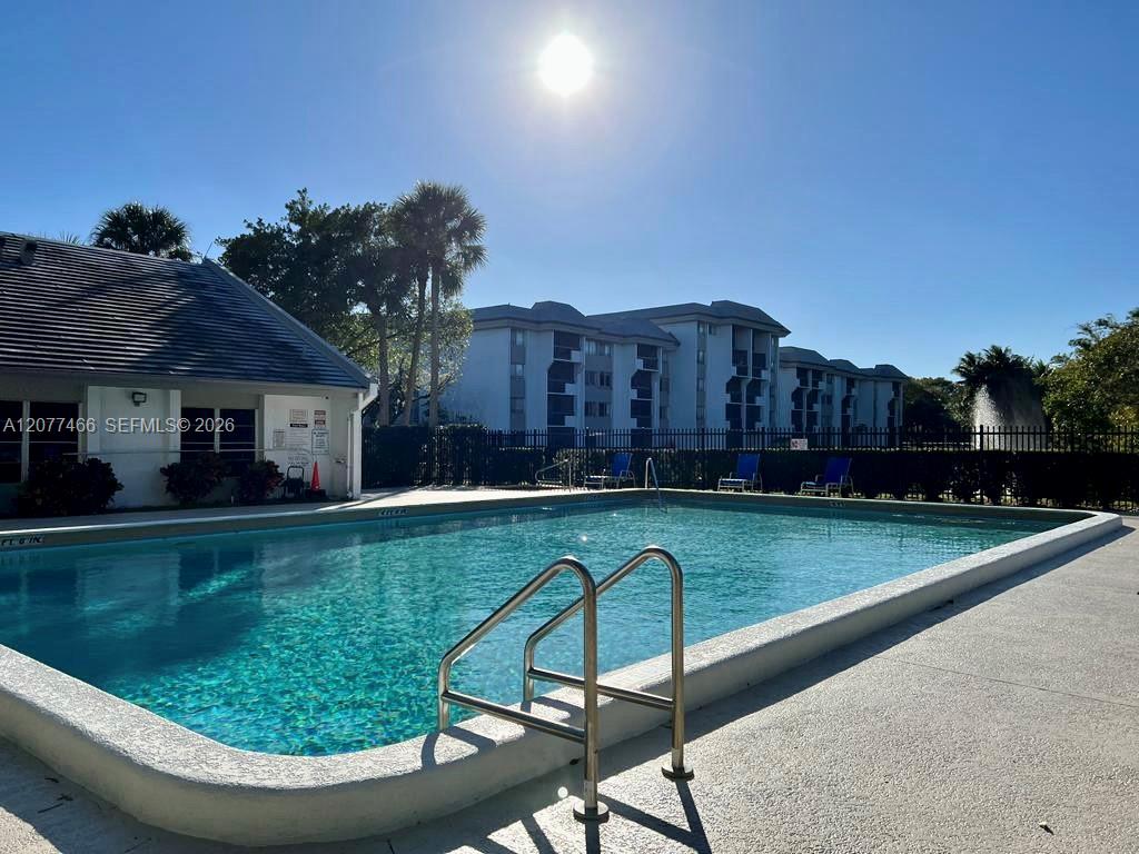 721 N Pine Island Rd # 213 — Photo 5