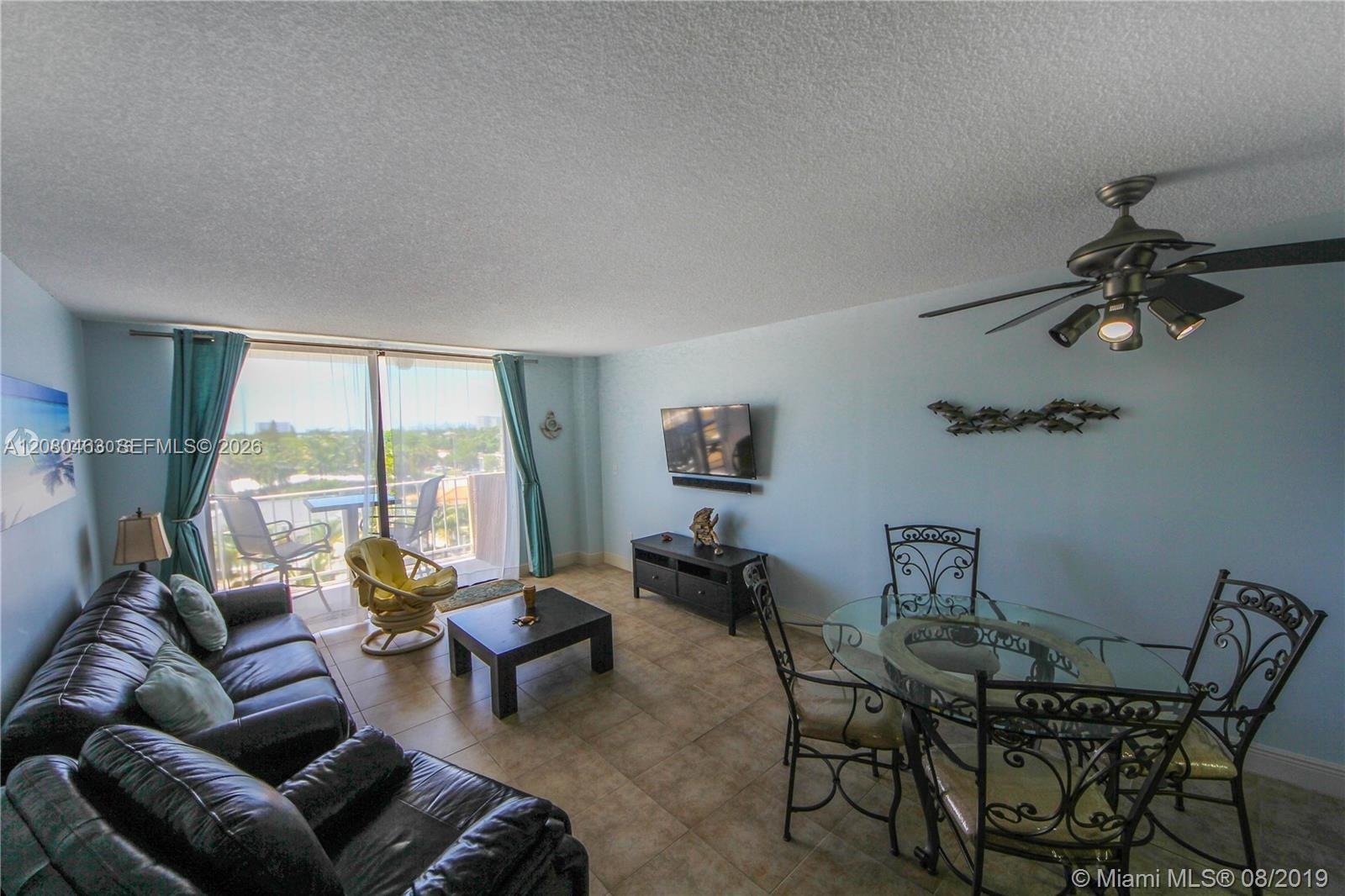 2350 NE 135th St # 507 — Photo 3
