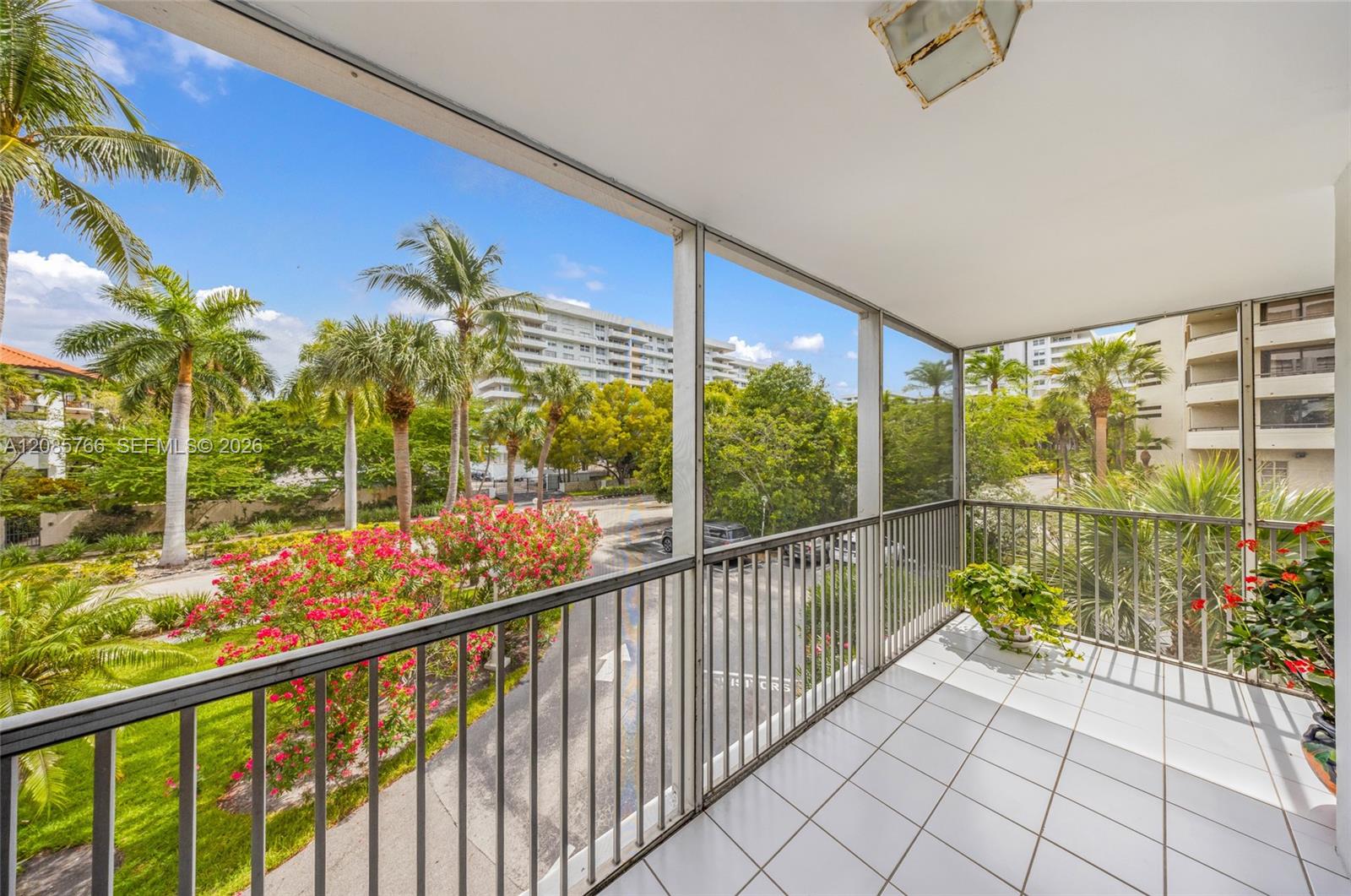 150 Ocean Lane Dr # 2H — Photo 3