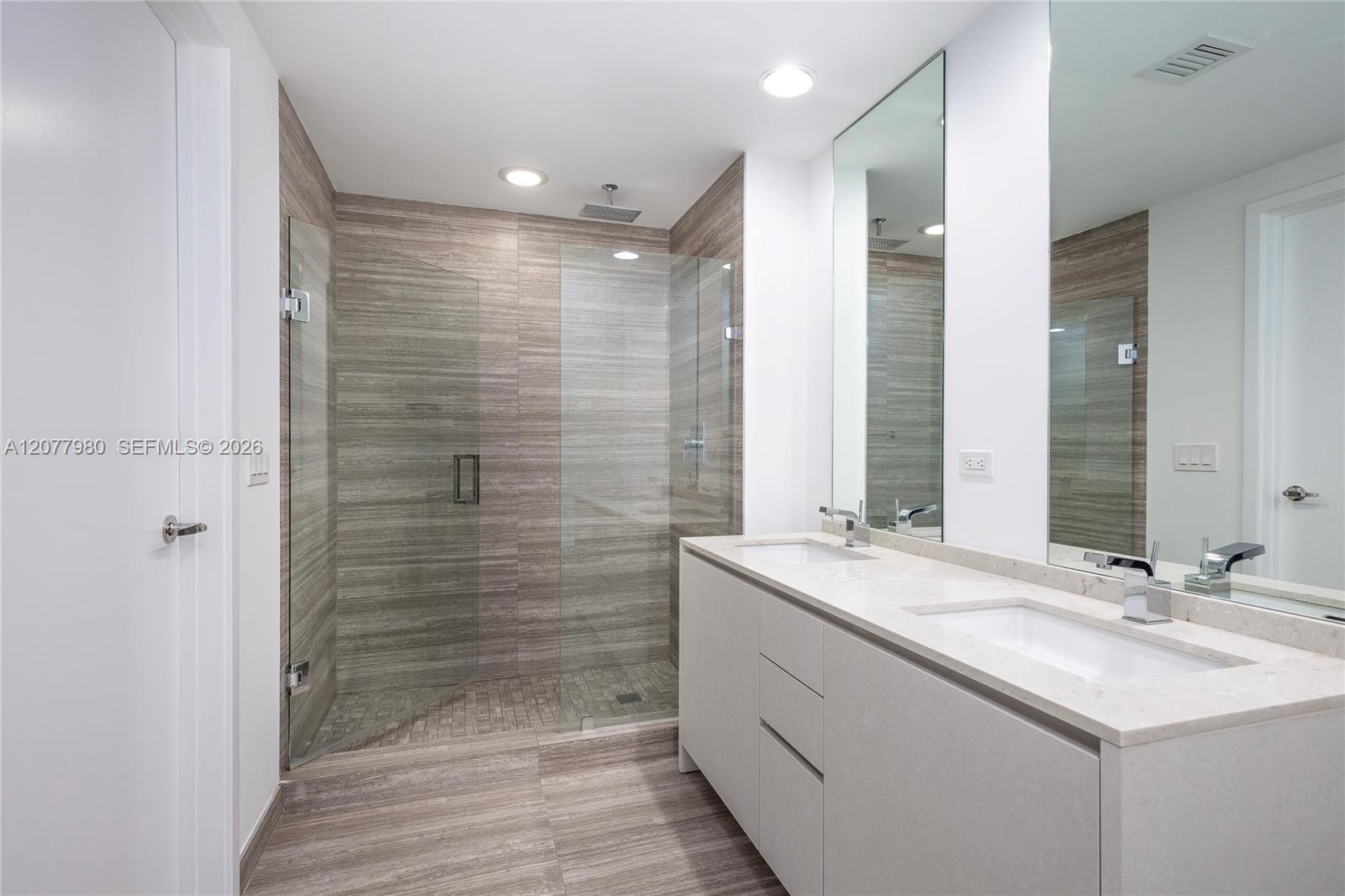 1010 Brickell Ave # 1402 — Photo 3