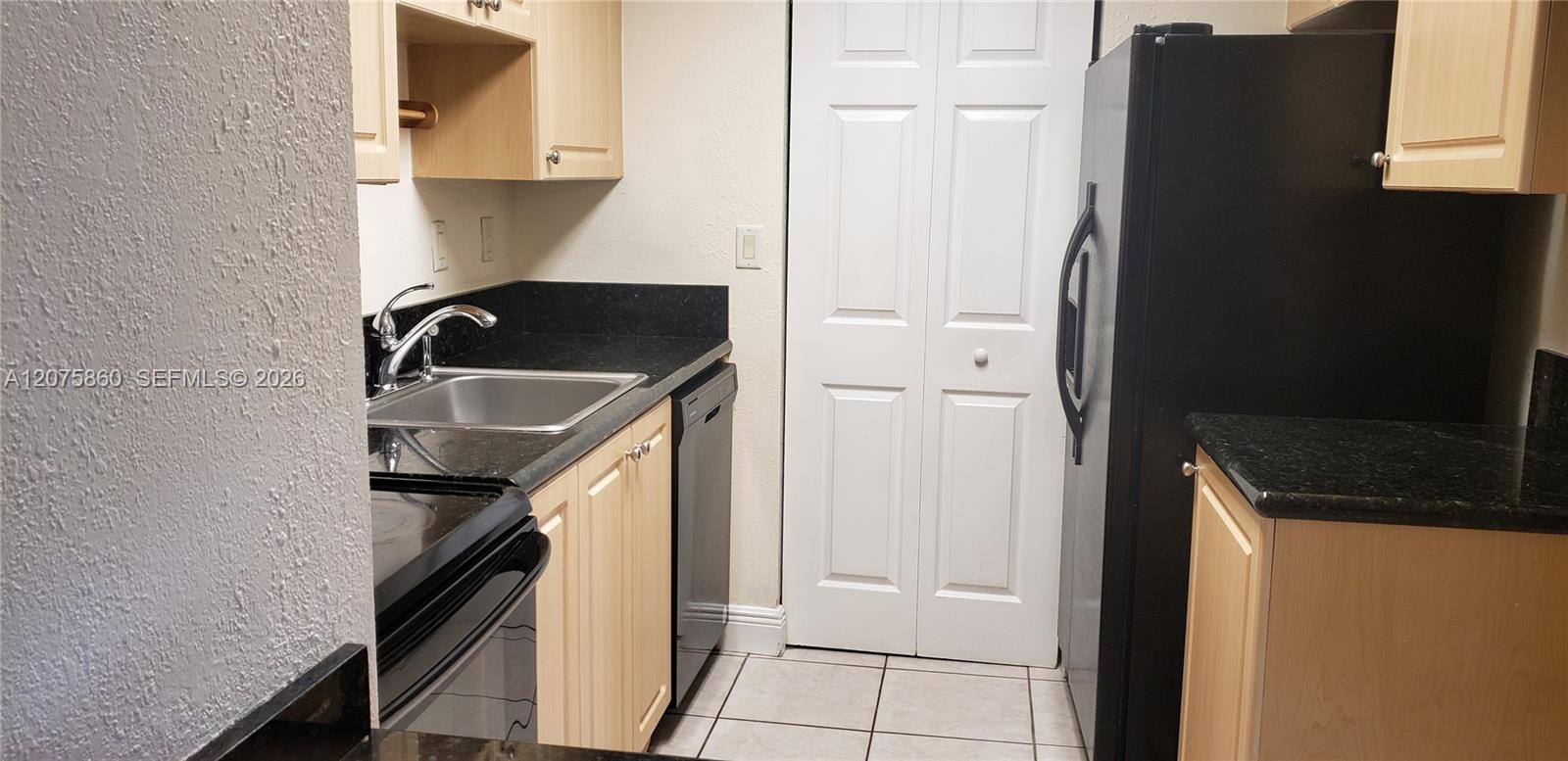 10785 SW 108th Ave # 105 — Photo 3