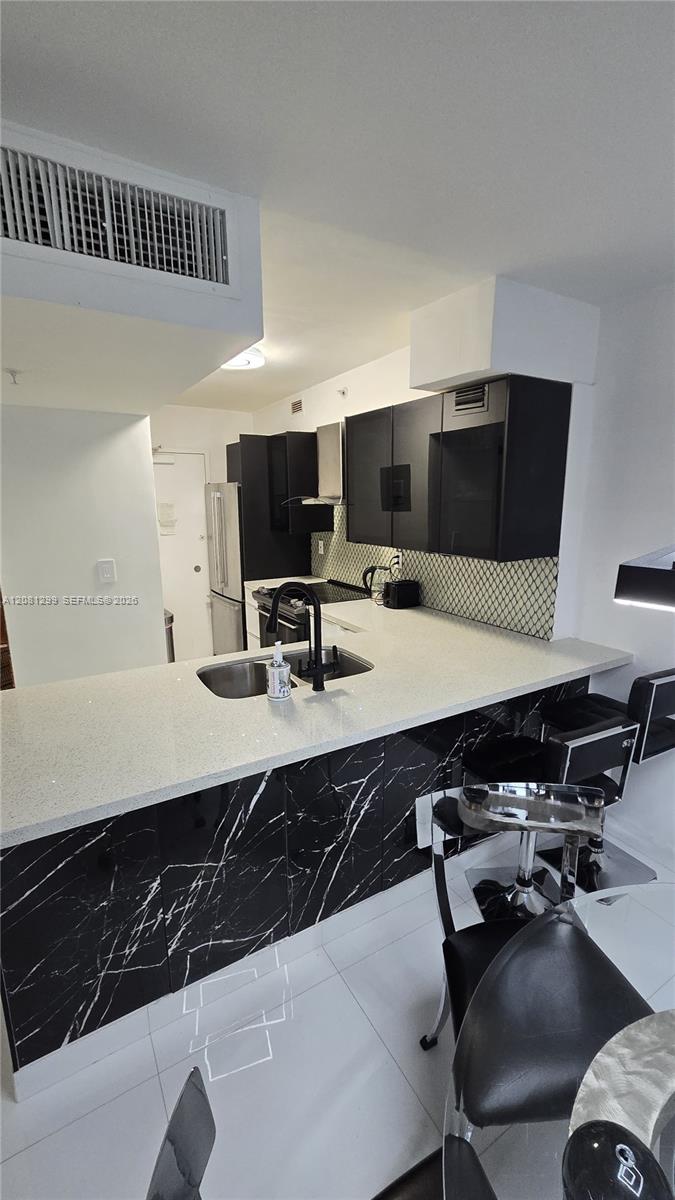 9195 Collins Ave # 406 — Photo 3
