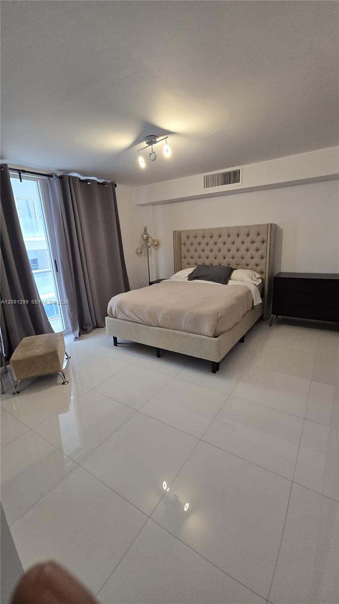 9195 Collins Ave # 406 — Photo 4