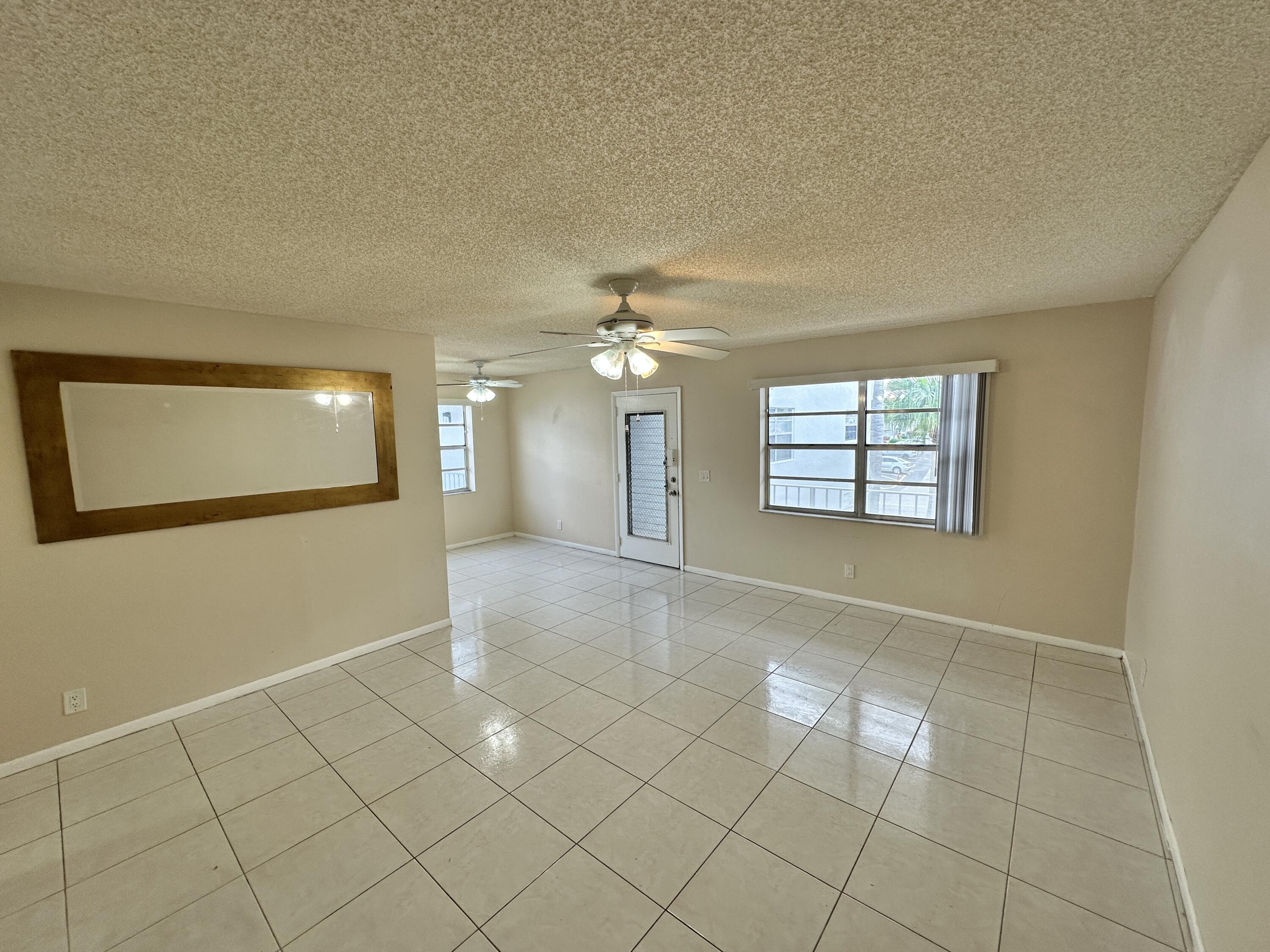 811 Flanders Q — Photo 5