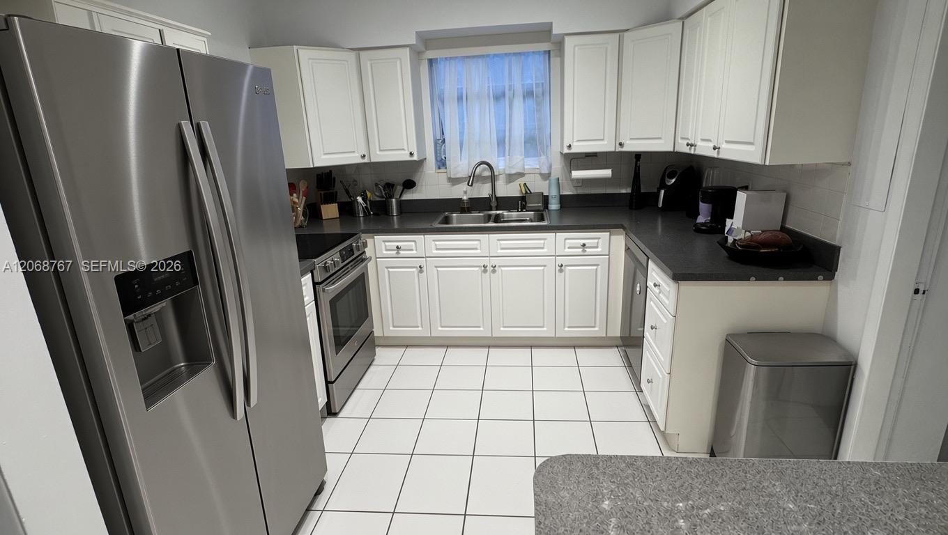 7552 Hispanola Ave — Photo 2