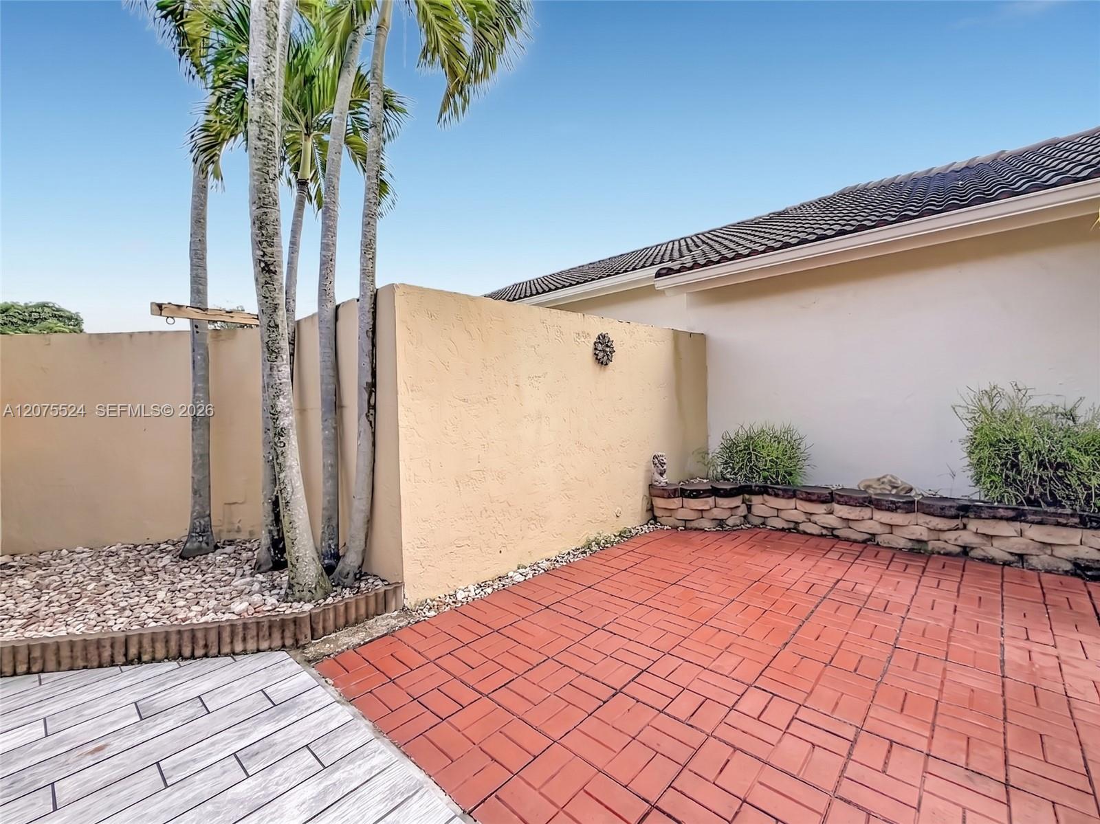 15071 S Waterford Dr # 15071 — Photo 4
