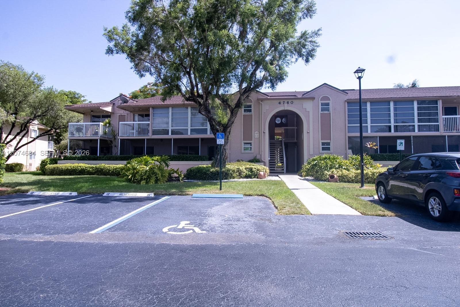 4760 NW 102nd Ave # 12, Doral FL 33178