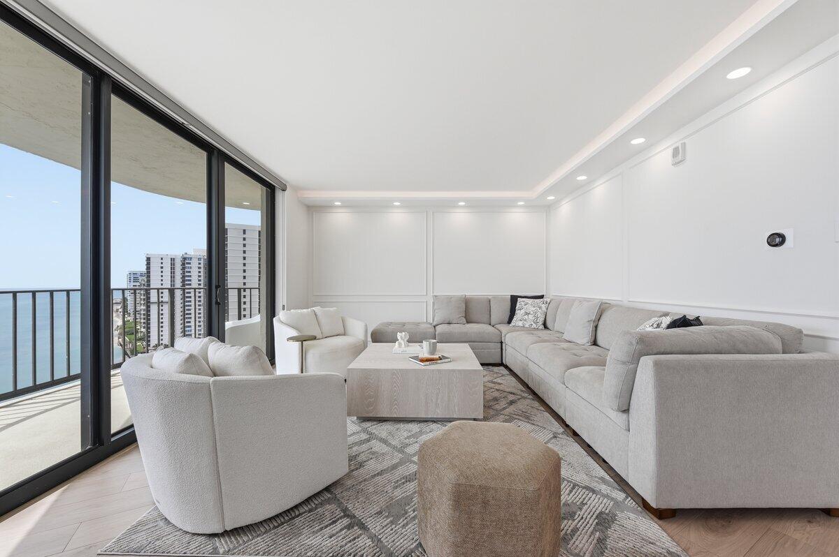 5420 N Ocean Drive — Photo 4