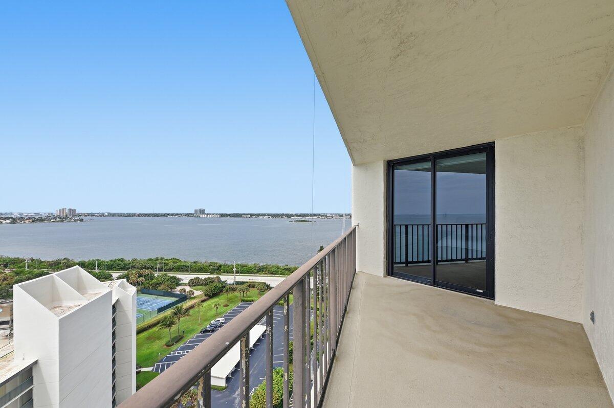 5420 N Ocean Drive — Photo 5