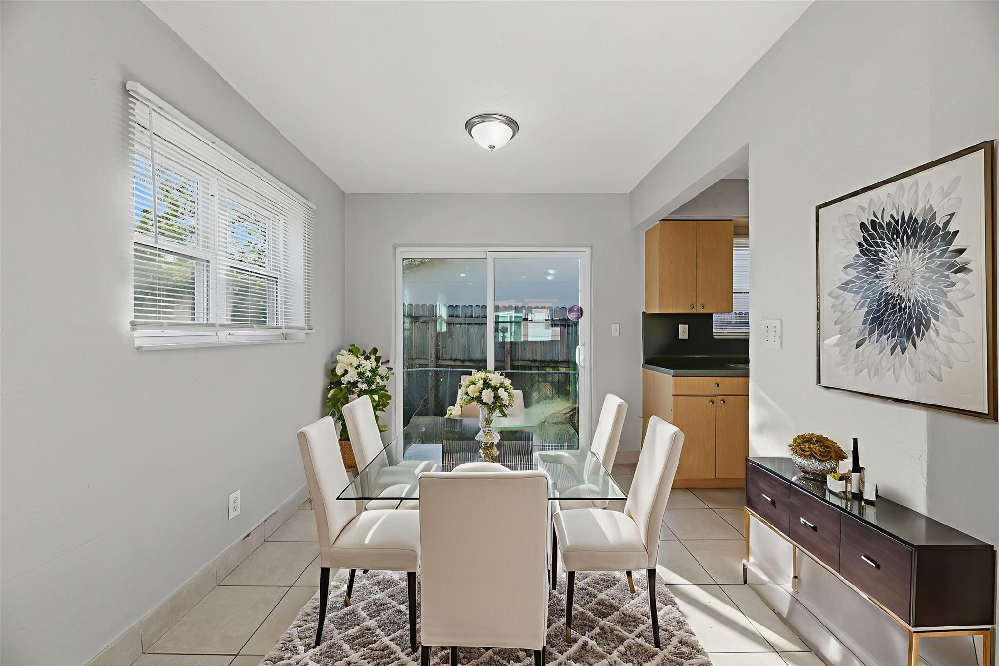 5649 SW 36th Court — Photo 2