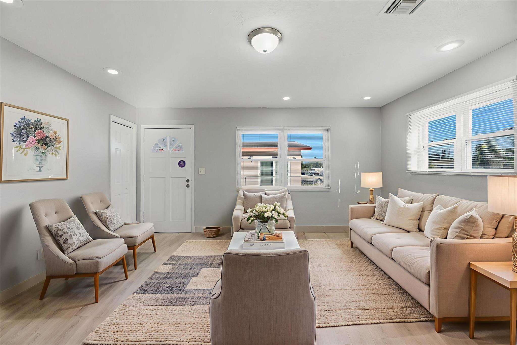 5649 SW 36th Court — Photo 3