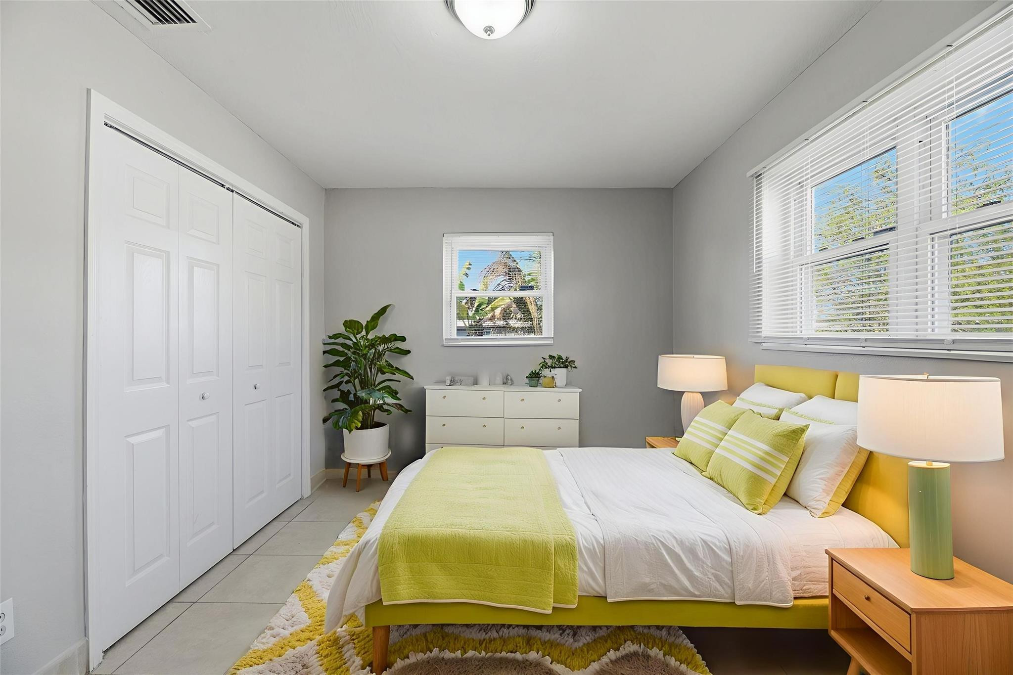 5649 SW 36th Court — Photo 4