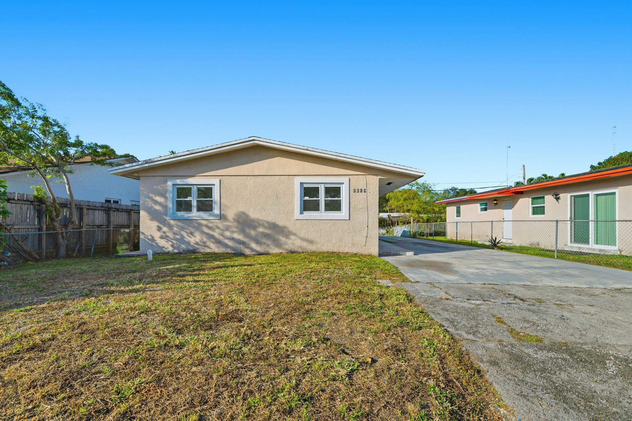 5649 SW 36th Court, West Park FL 33023