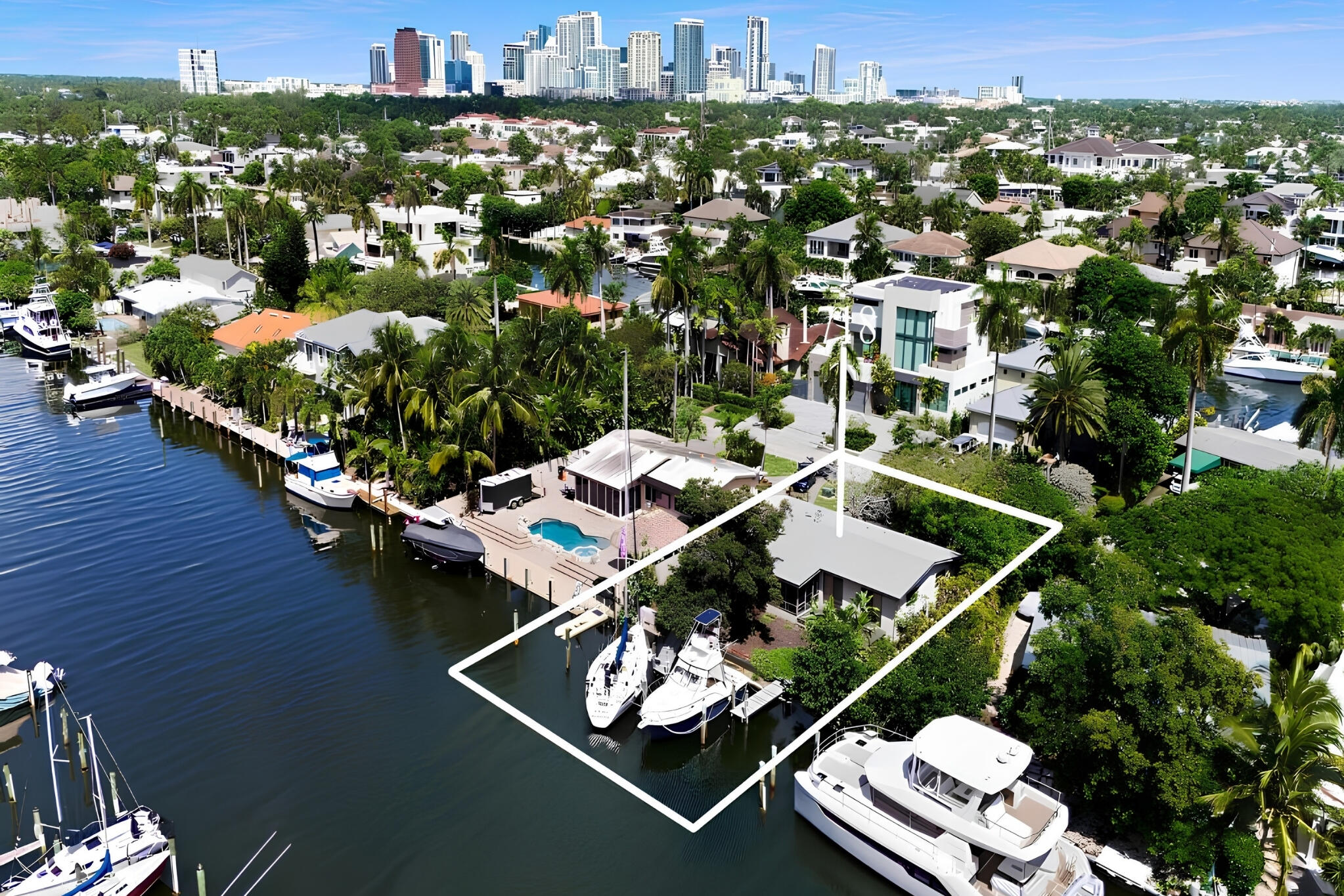 1718 SE 14th Street — Photo 2