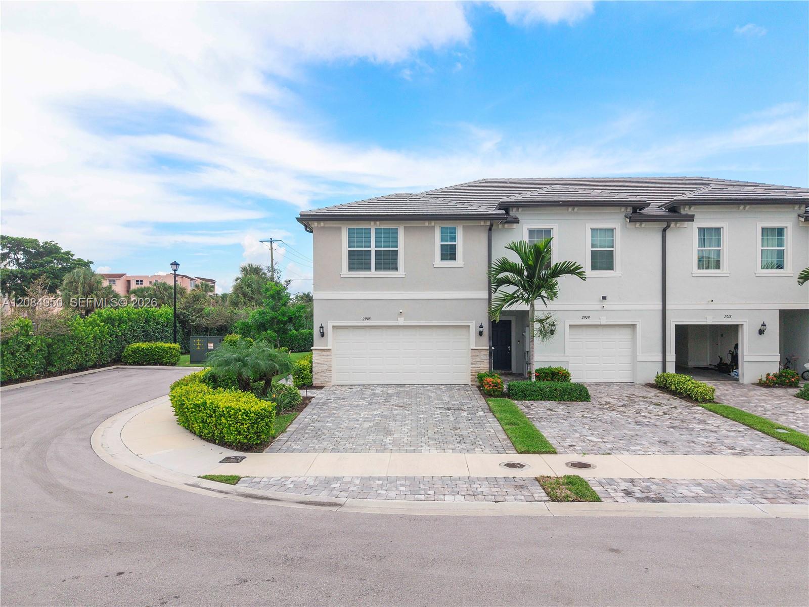 2905 Olivia Ave — Photo 4