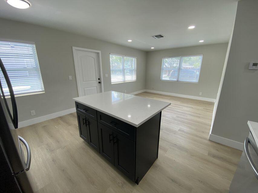 332 Walton Boulevard — Photo 4
