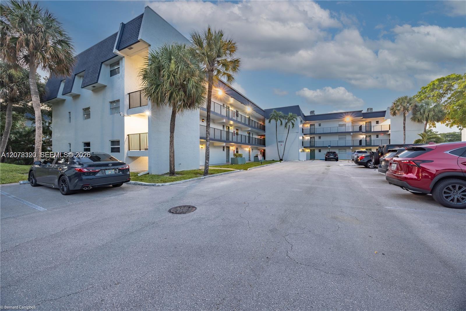 8002 Lagos De Campo Blvd # 101, Tamarac FL 33321