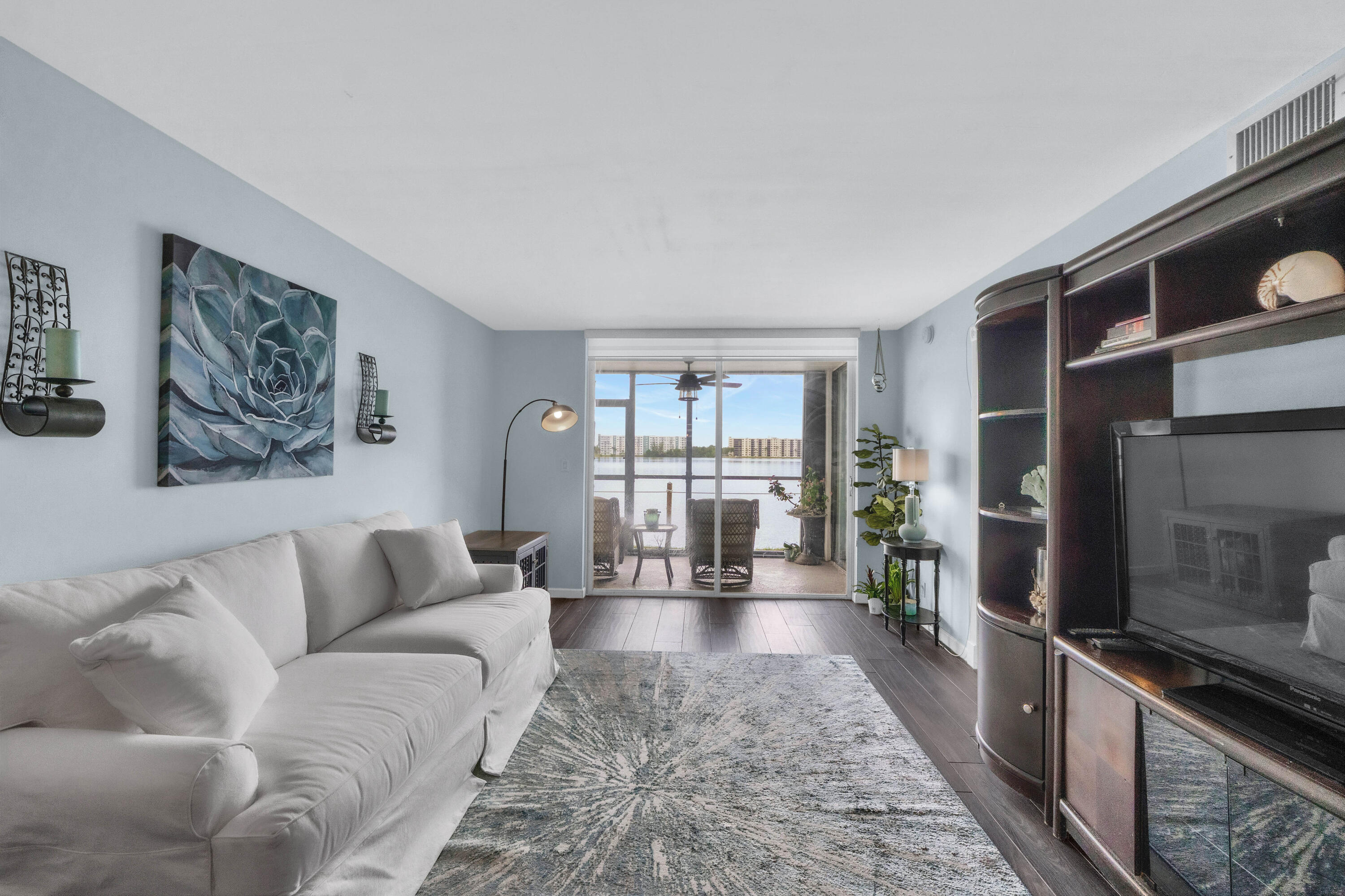 116 LAKE EMERALD Drive # 101, Oakland Park FL 33309