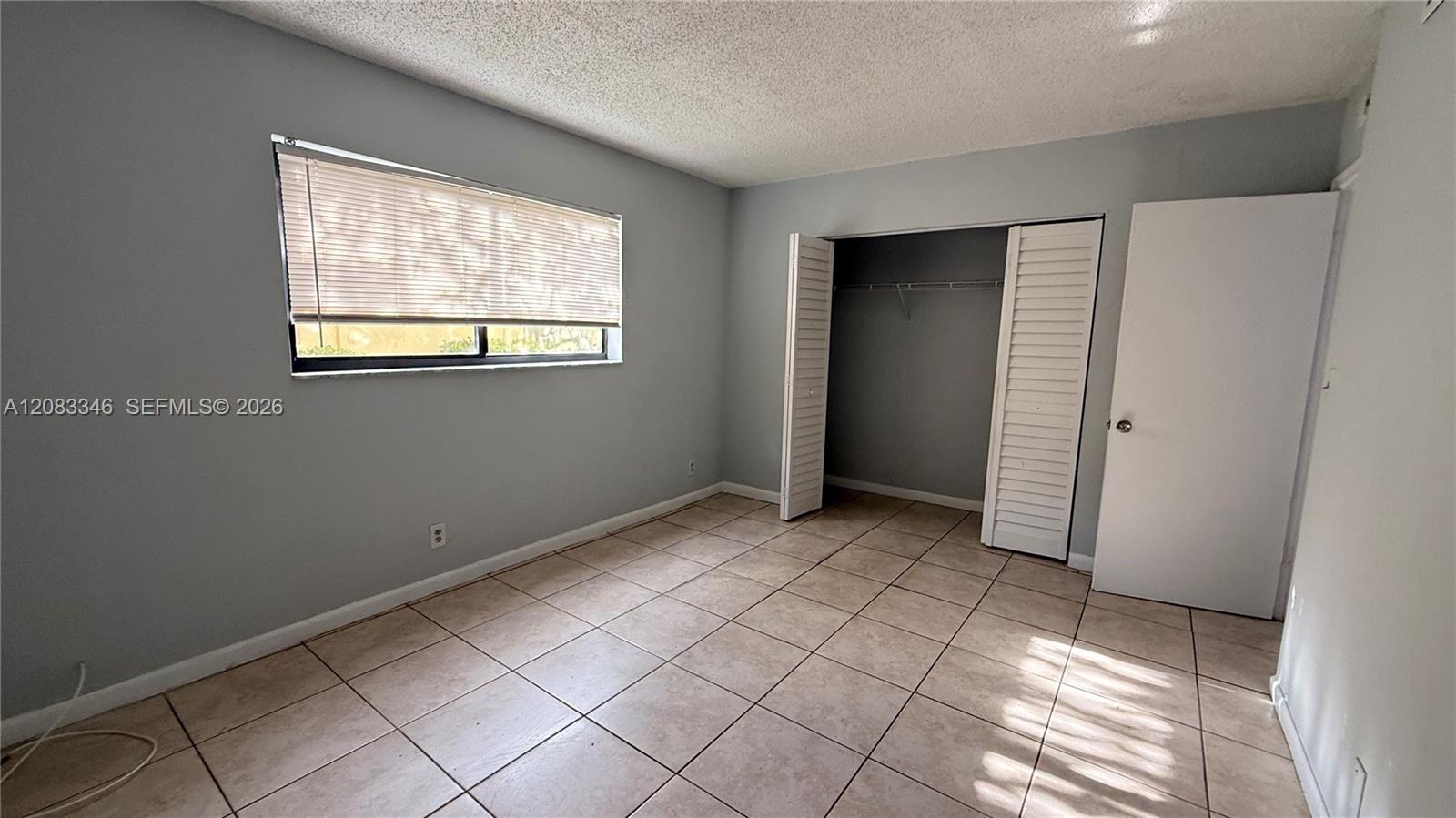 5306 NW 18th Pl # 5306 — Photo 3