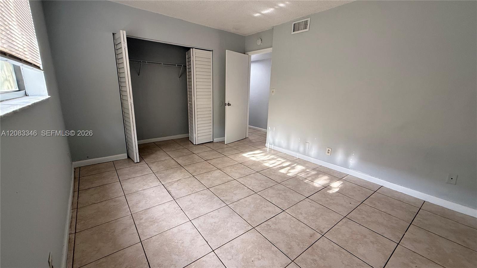 5306 NW 18th Pl # 5306 — Photo 5