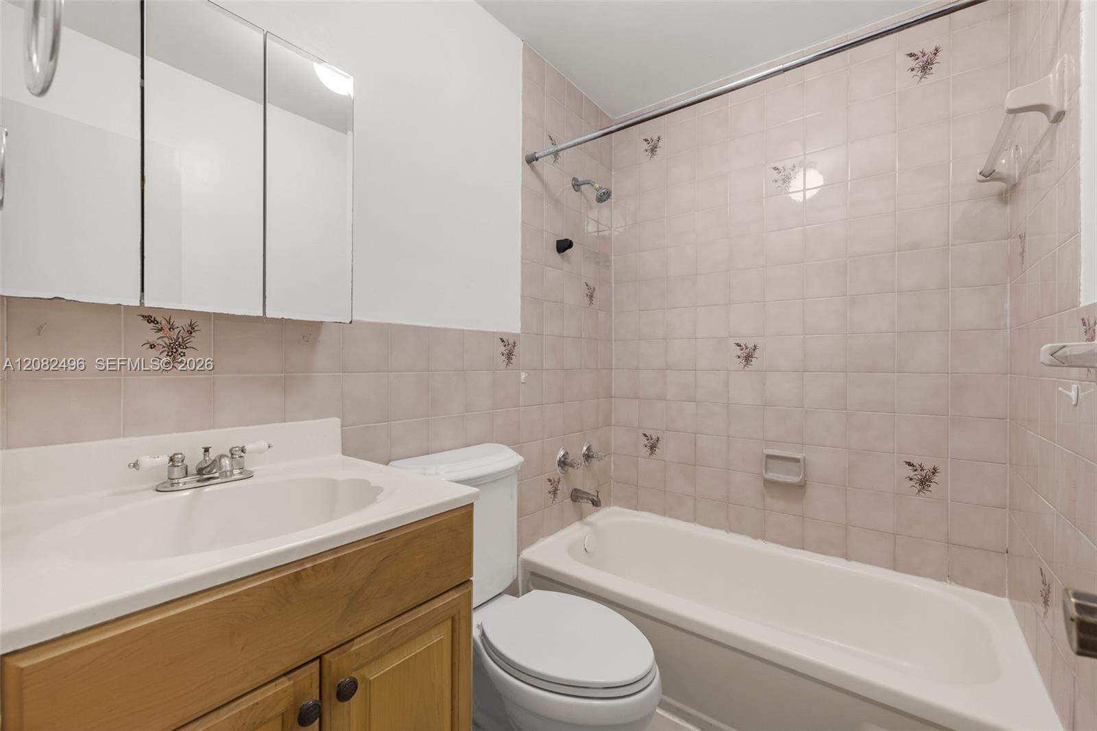 1284 W 44th Pl # 3 — Photo 5