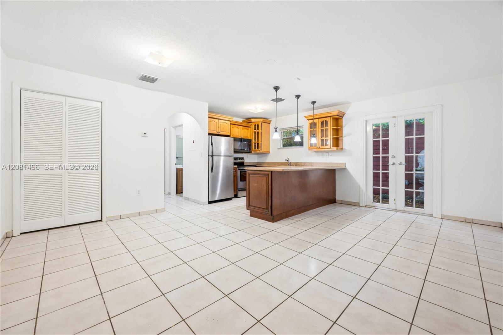 2928 Louise St # B — Photo 3