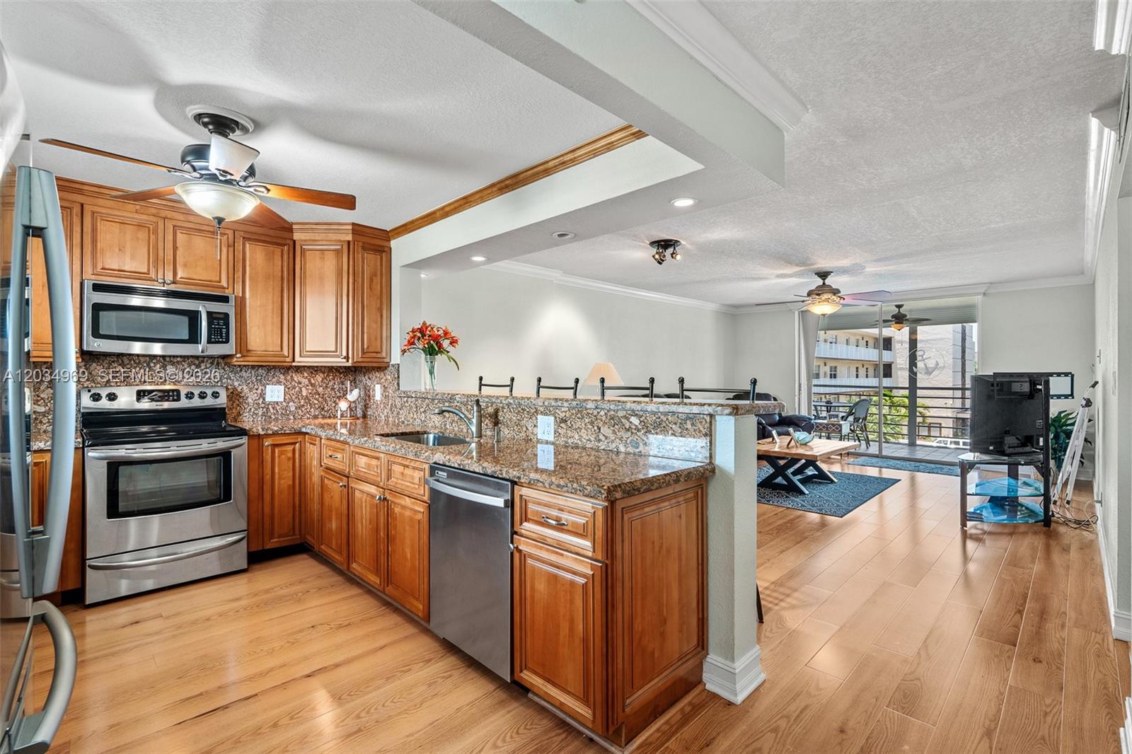 325 SE 11th Ter # 308, Dania Beach FL 33004