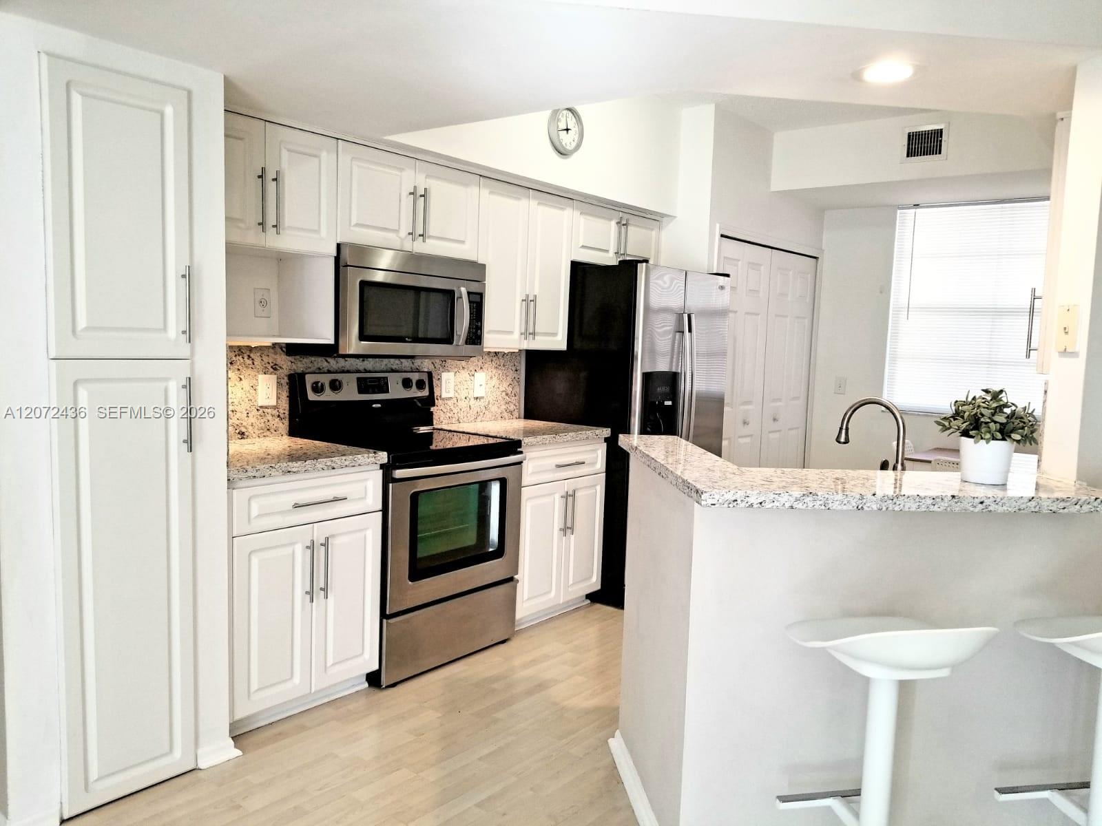 3215 NE 184 ST # 14302 — Photo 3