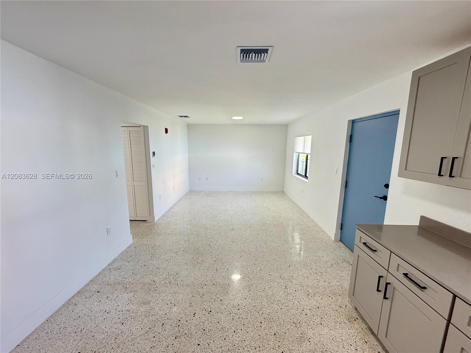 180 NE 57th St # 14 — Photo 4