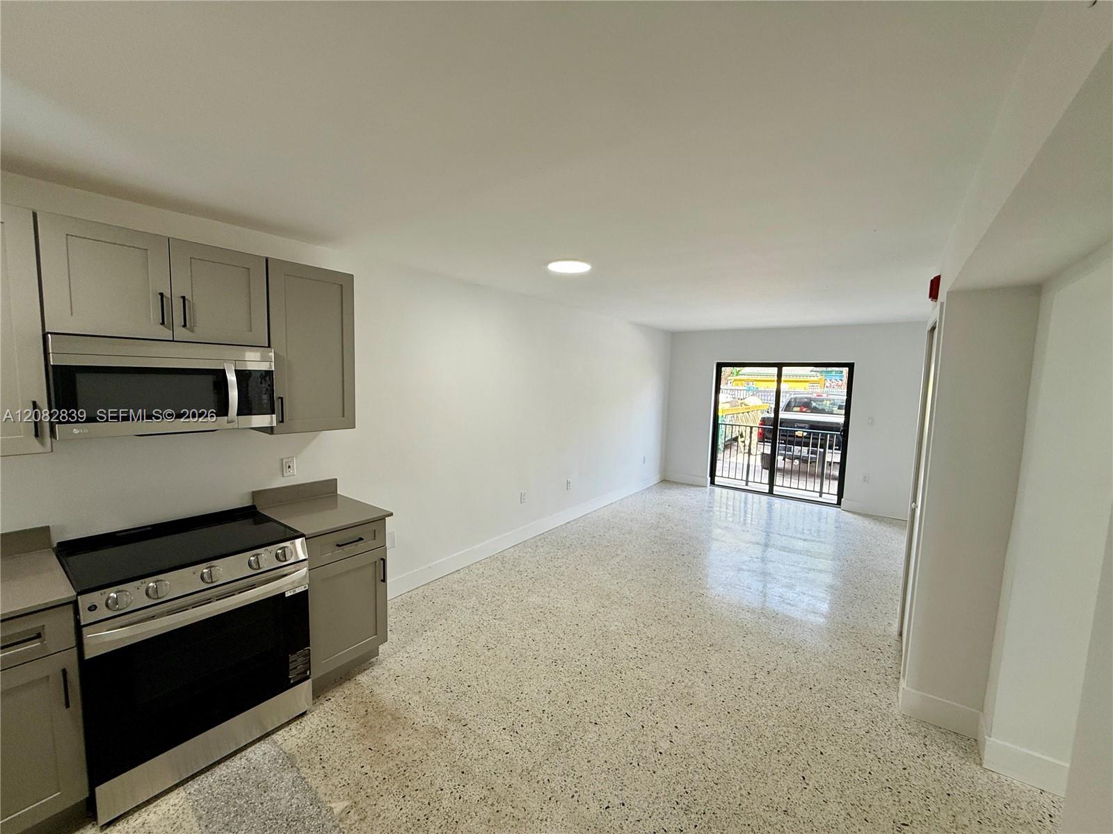 180 NE 57th St # 2 — Photo 2