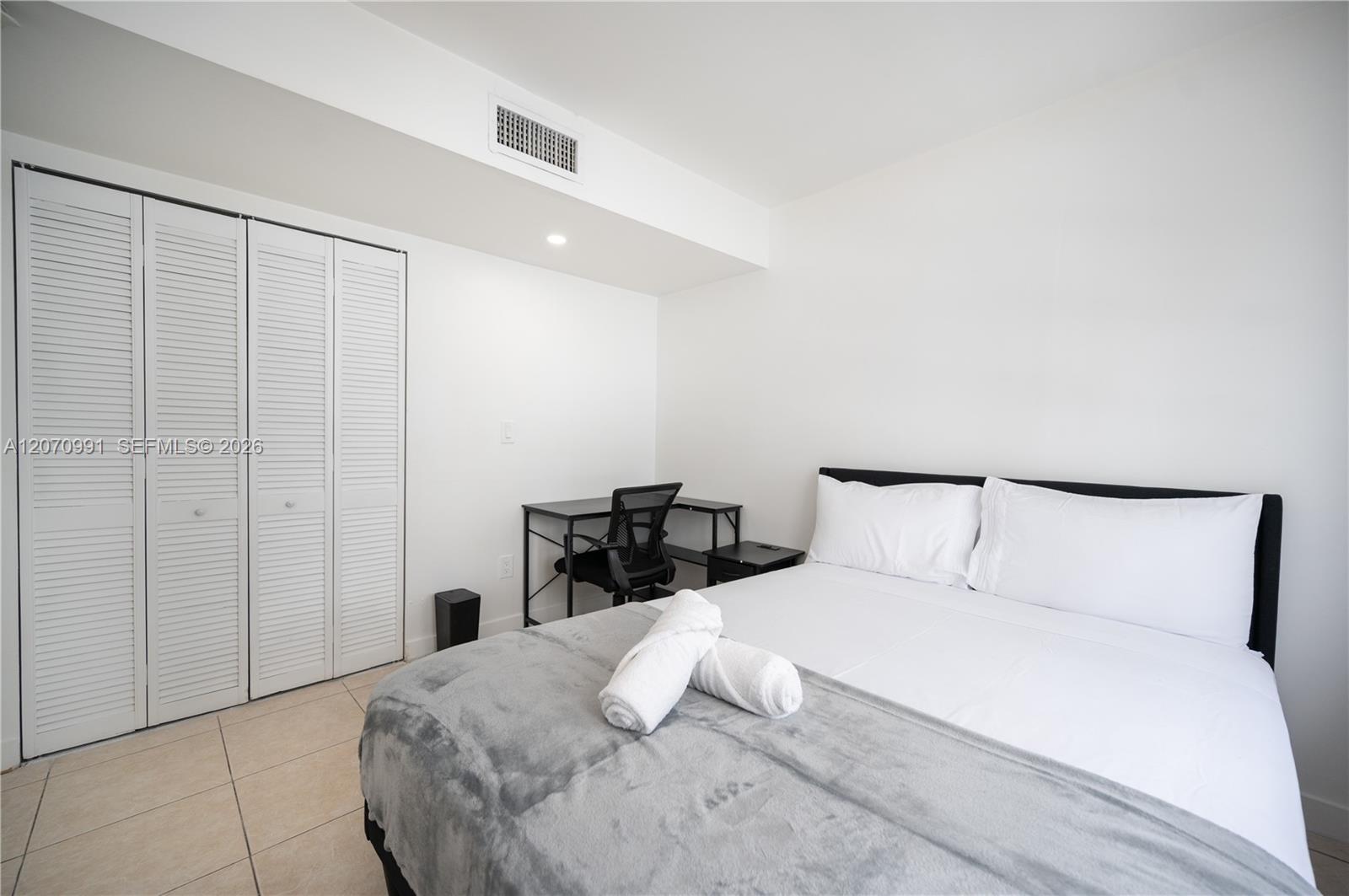 500 NE 26th St # 5D, Miami FL 33137