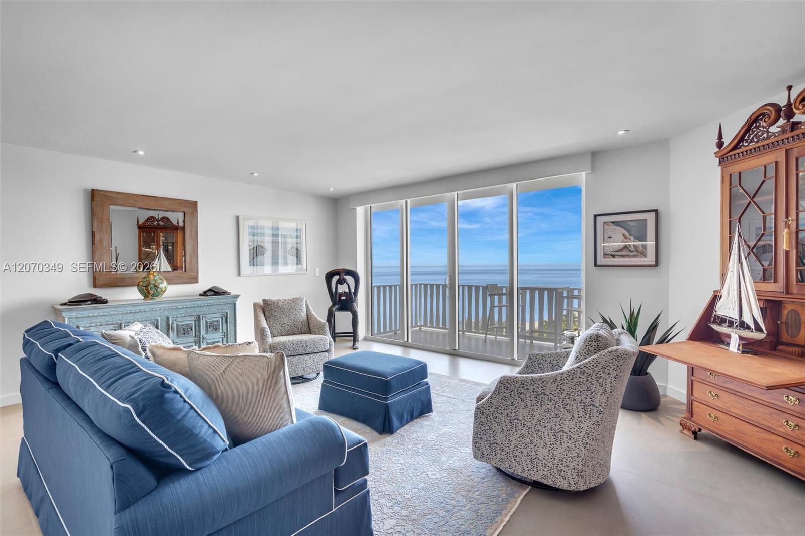 200 Ocean Lane Dr — Photo 3