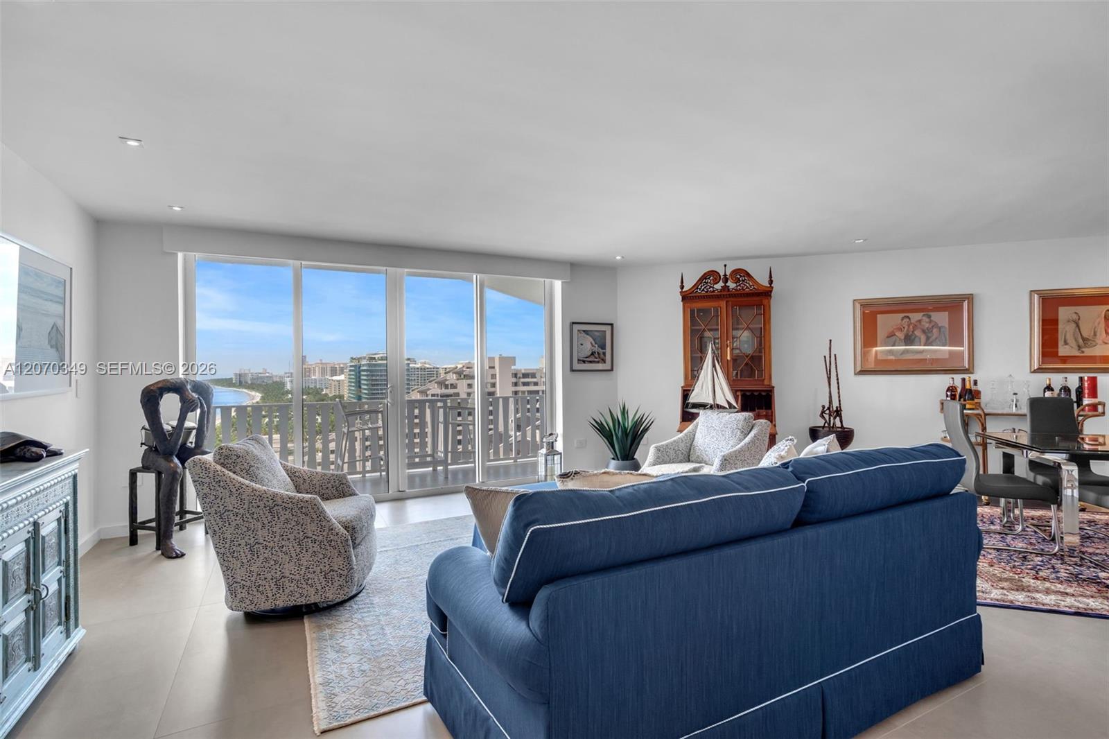 200 Ocean Lane Dr — Photo 5