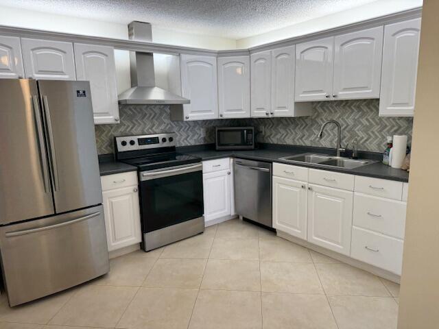 9256 Sabal Ridge Circle # D, Boca Raton FL 33428