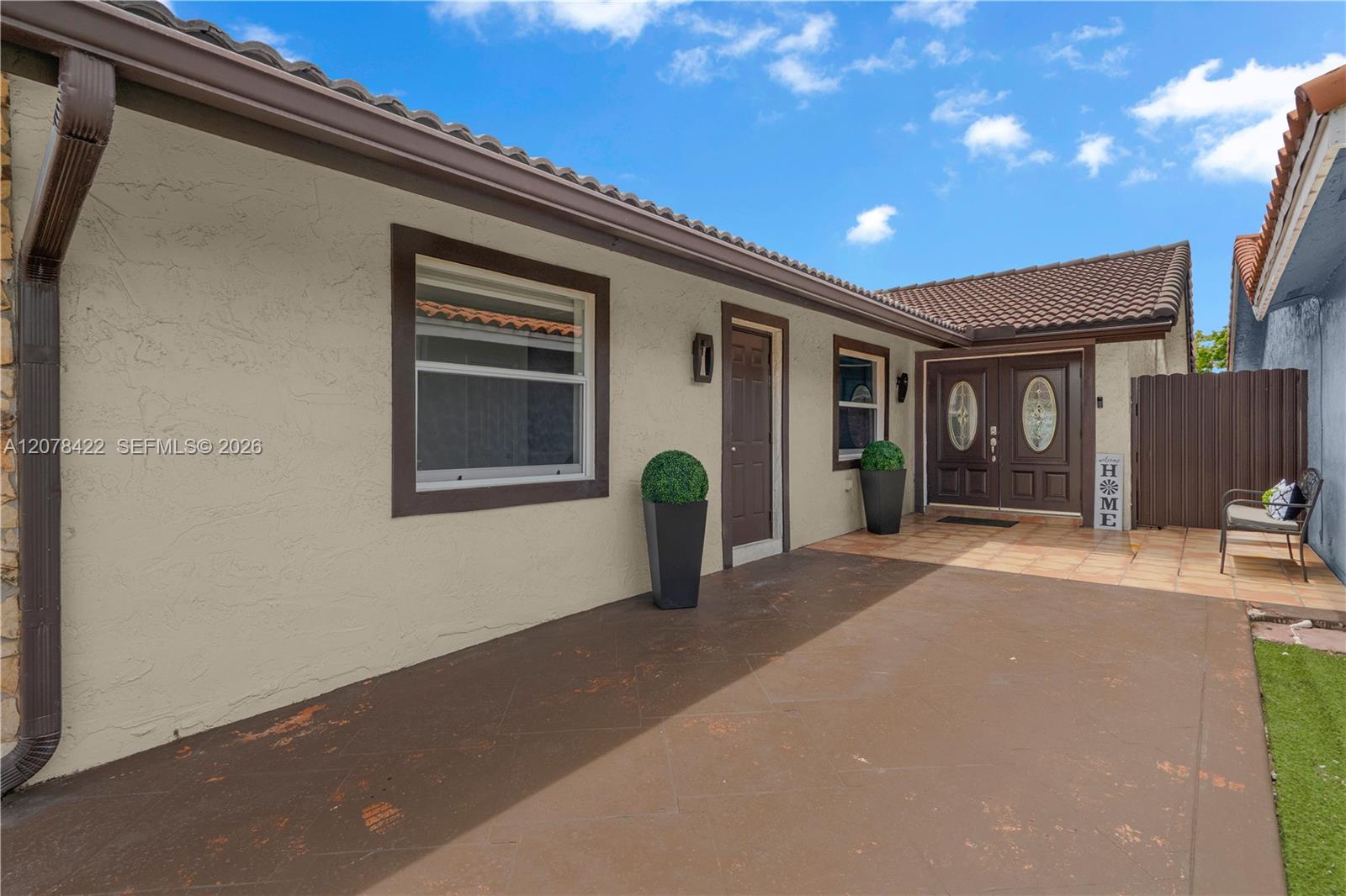 1777 SW 136th Pl — Photo 2