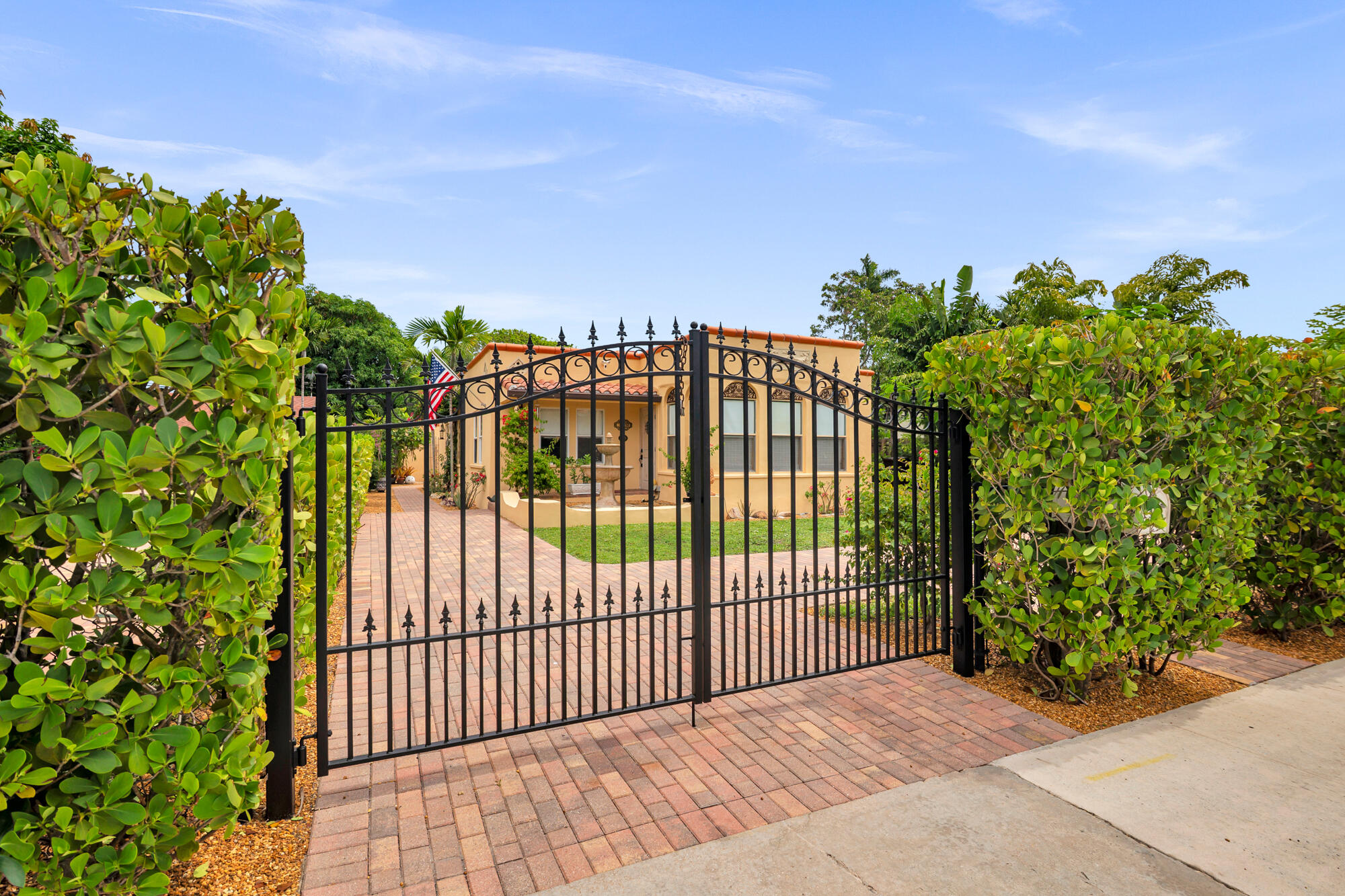 319 Plymouth Road, West Palm Beach FL 33405