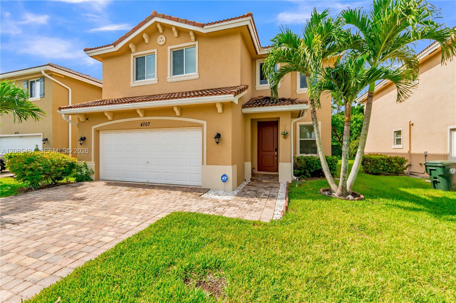 4707 Foxtail Palm Ct — Photo 3
