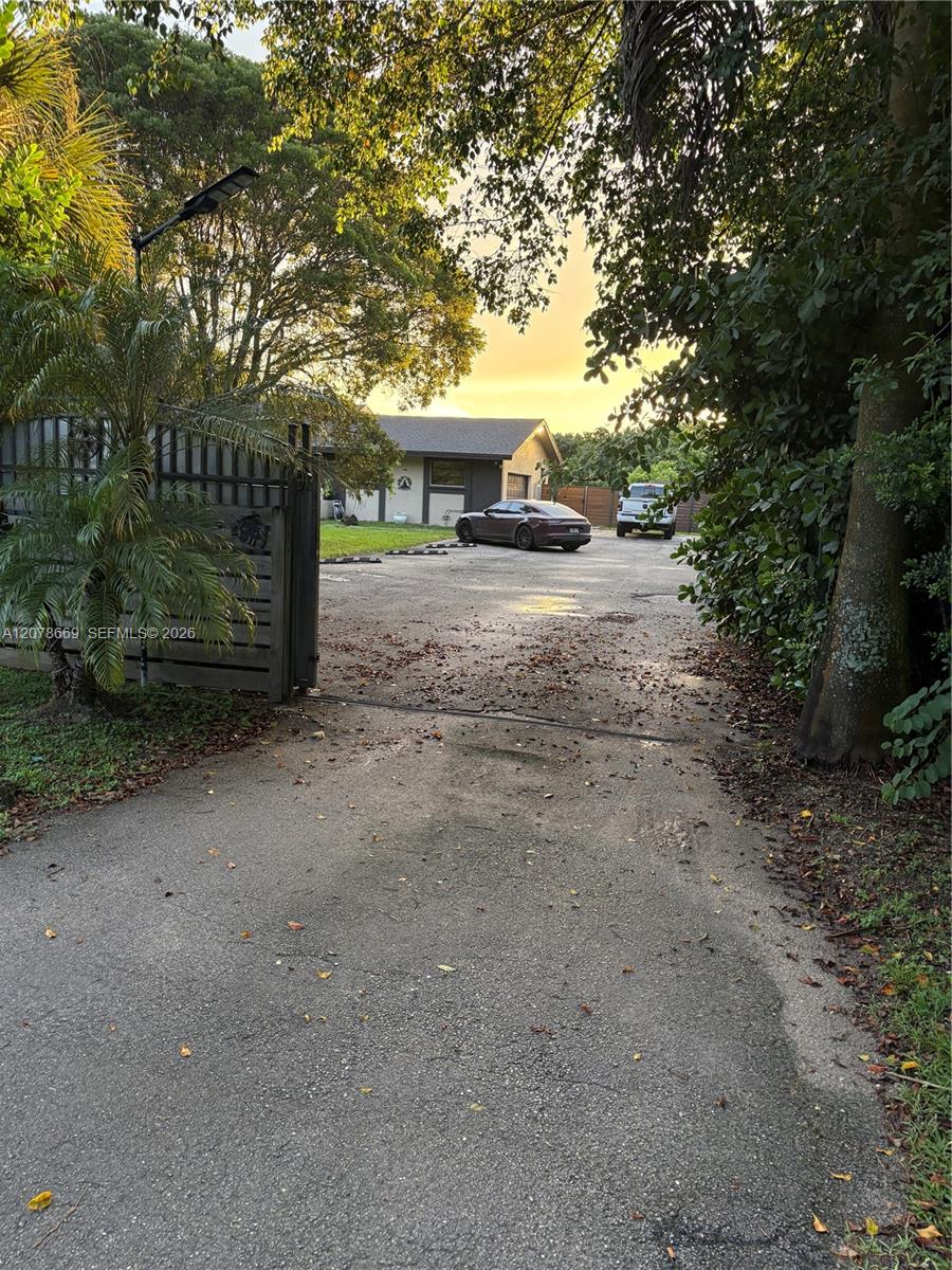 18850 SW 197th Ave — Photo 4