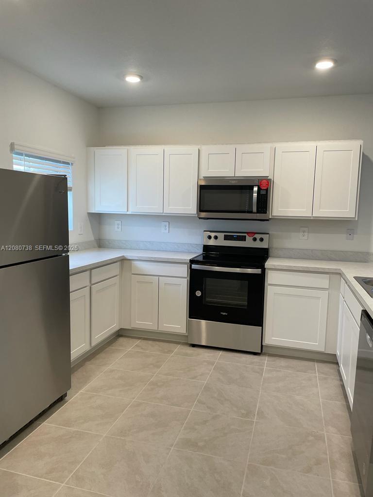 333 NE 1st Dr — Photo 2