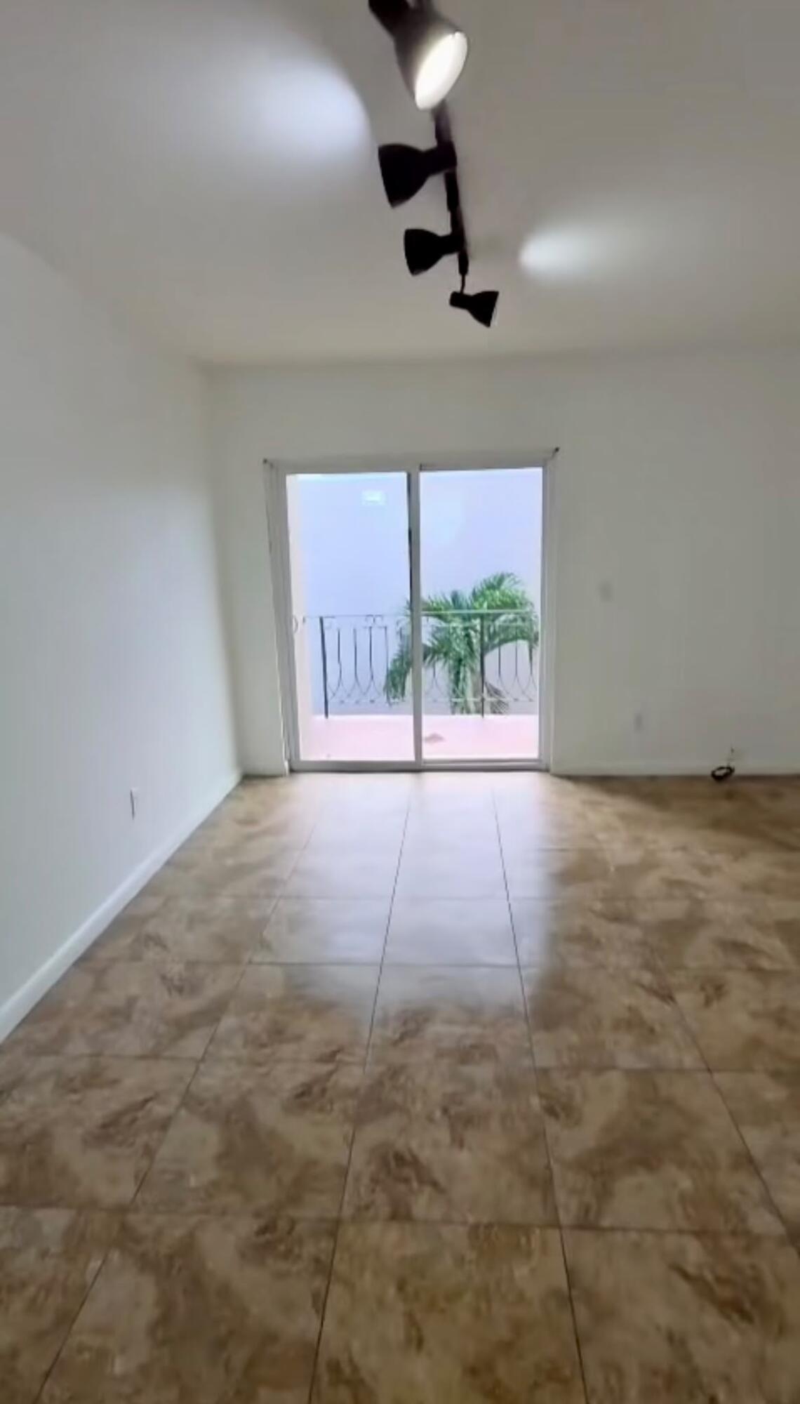 3640 NW 9TH Street # 306 — Photo 3