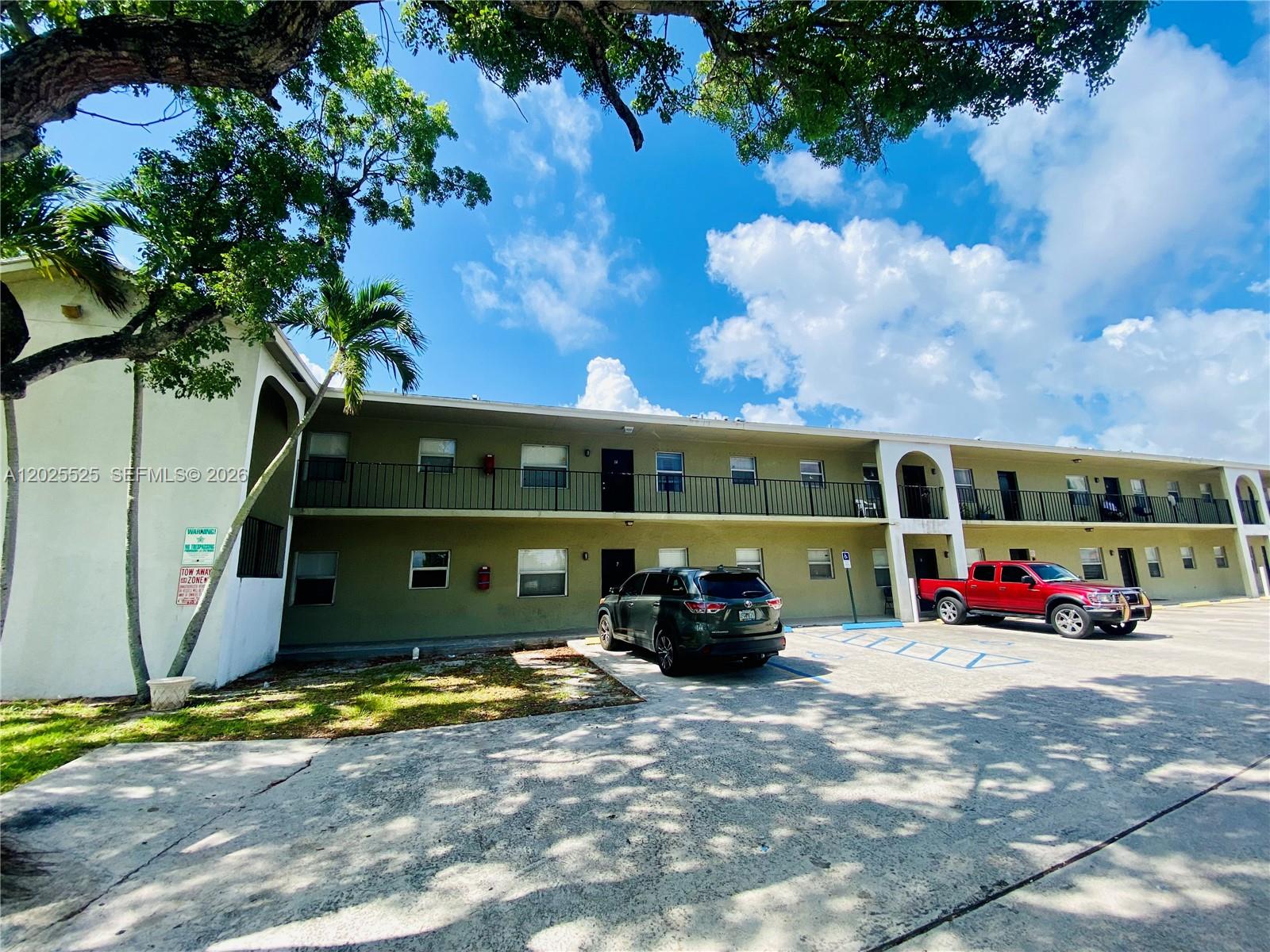 1702 S Dixie Hwy # 15, Lake Worth FL 33460