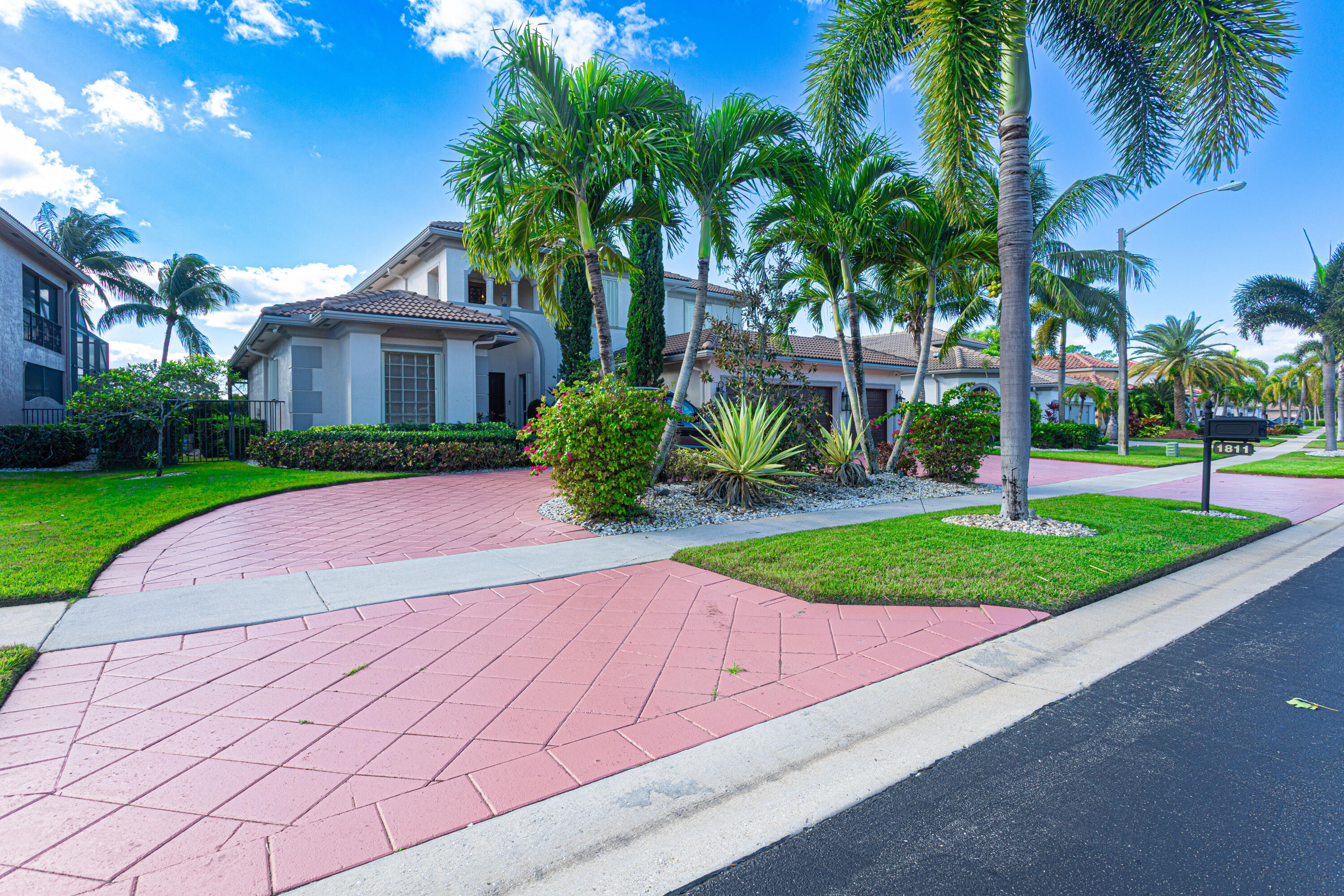 1811 WALDORF Drive — Photo 2