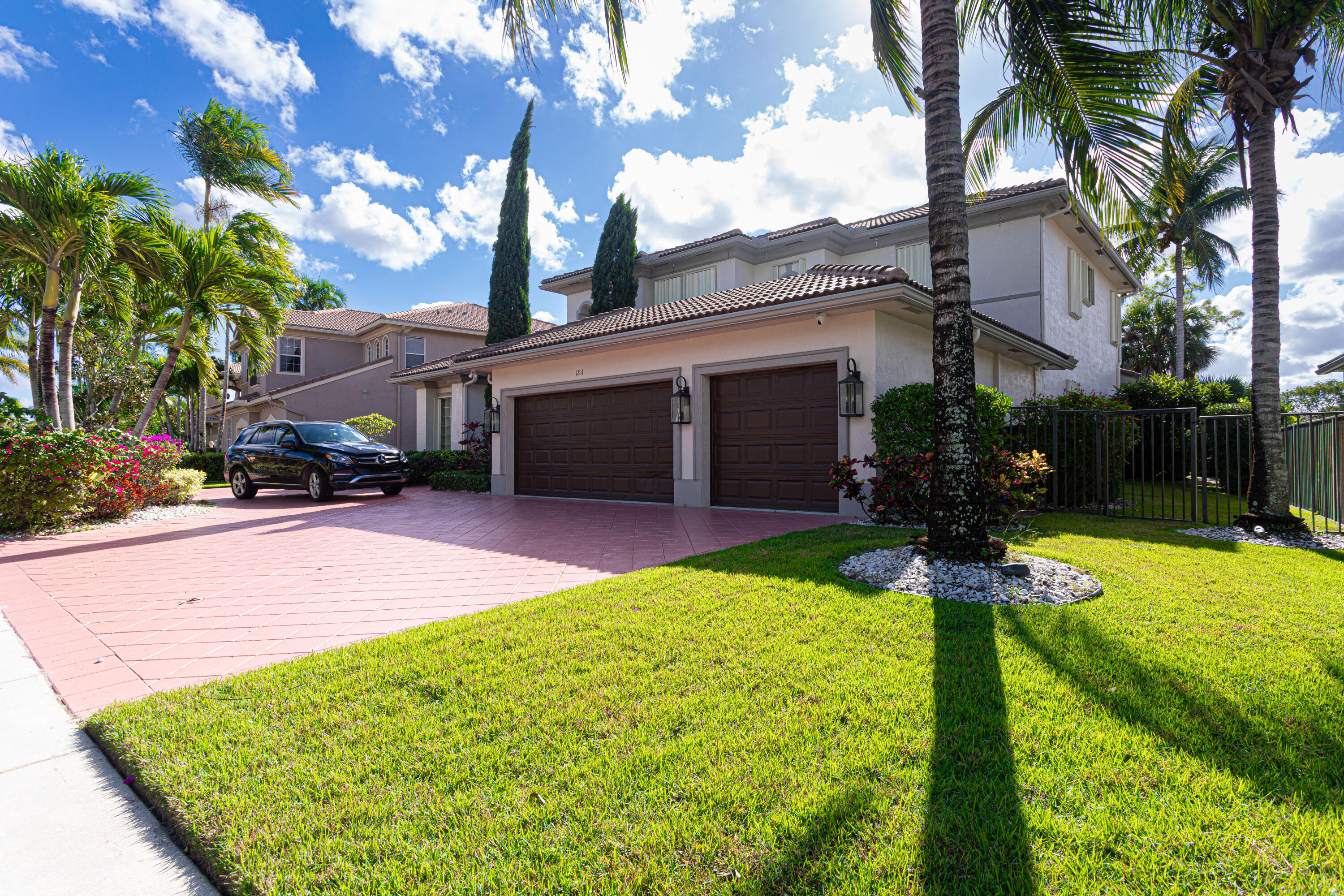 1811 WALDORF Drive — Photo 3