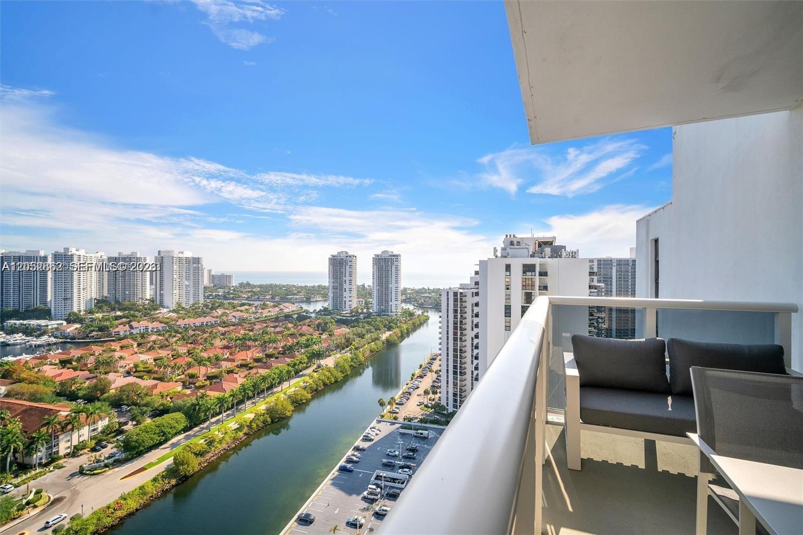 3625 N Country Club Dr, Aventura FL 33180